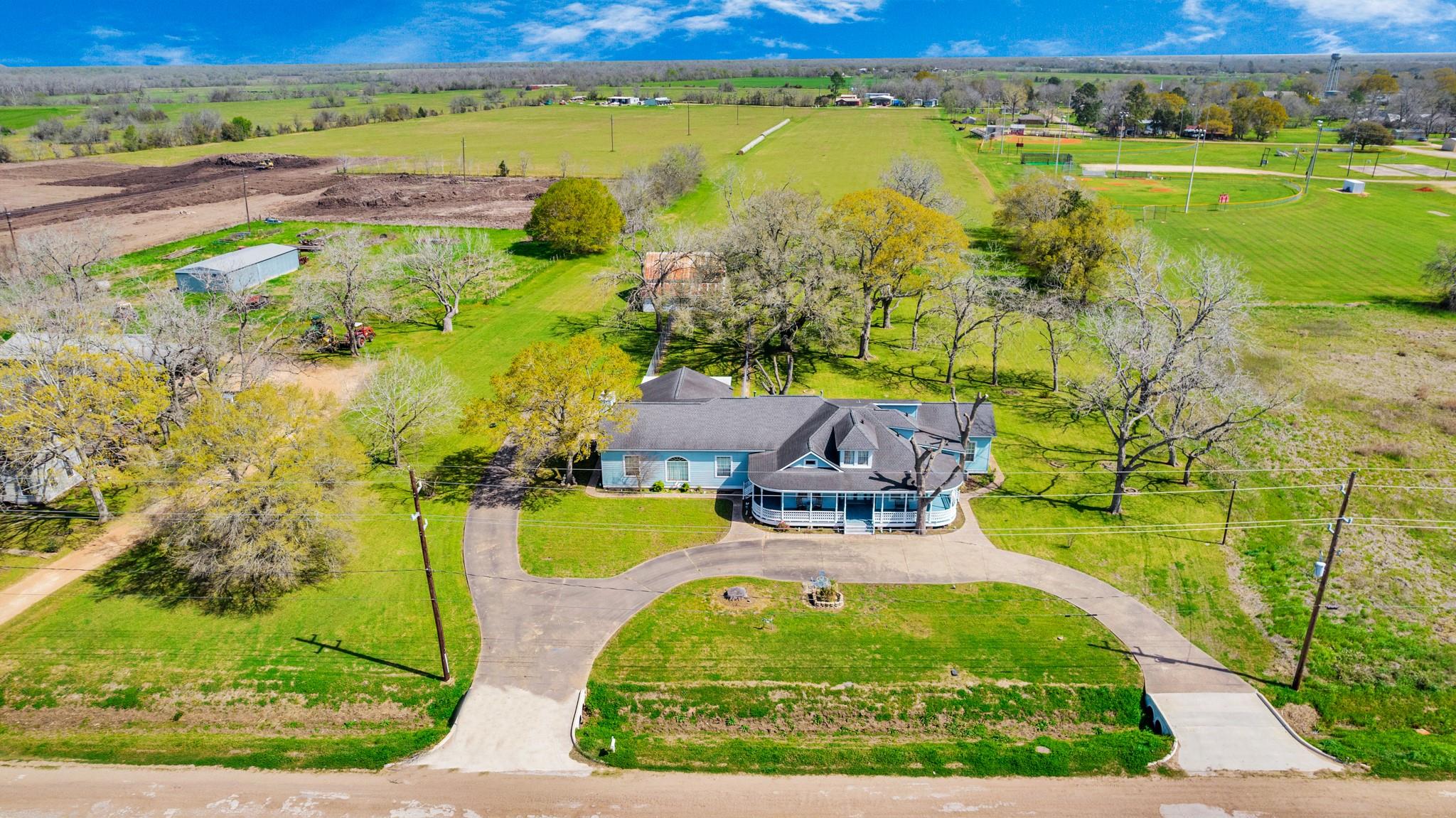 Wallis, Texas, 77485, United States, 3 Bedrooms Bedrooms, ,4 BathroomsBathrooms,Residential,For Sale,1928223