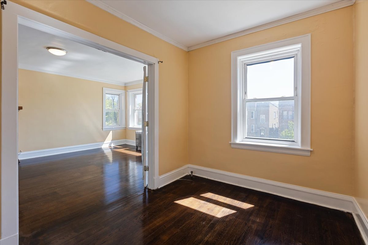 Chicago, Illinois, 60659, United States, 9 Bedrooms Bedrooms, ,Residential,For Sale,1905670