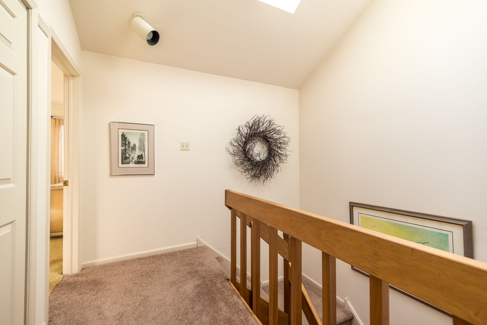 Chesterbrook, Pennsylvania, 19087, United States, 2 Bedrooms Bedrooms, ,3 BathroomsBathrooms,Residential,For Sale,1978885