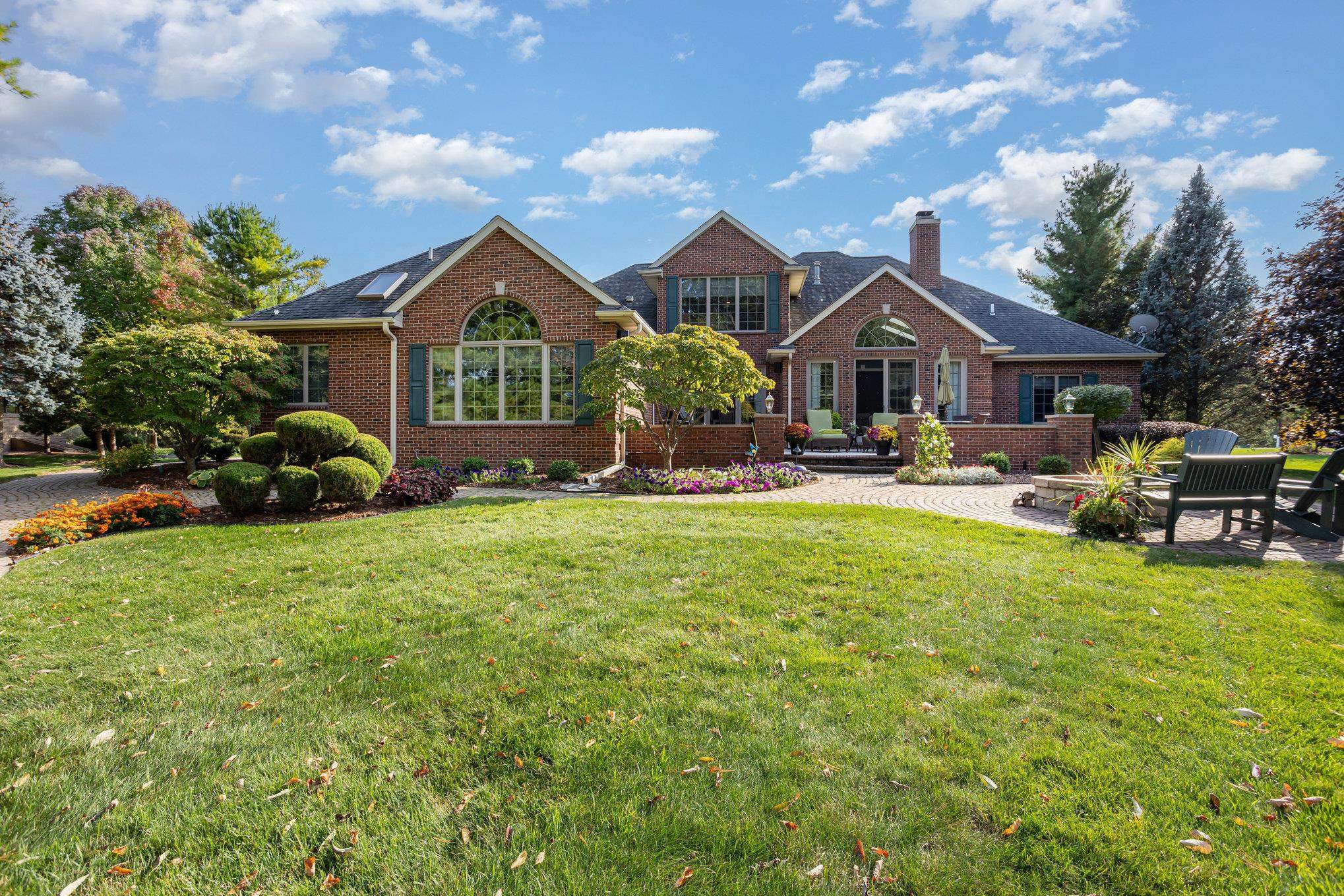 Bay City, Michigan, 48706, United States, 4 Bedrooms Bedrooms, ,5 BathroomsBathrooms,Residential,For Sale,1986135