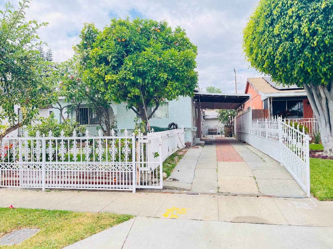 Maywood, California, 90270, United States, 3 Bedrooms Bedrooms, ,2 BathroomsBathrooms,Residential,For Sale,2049216