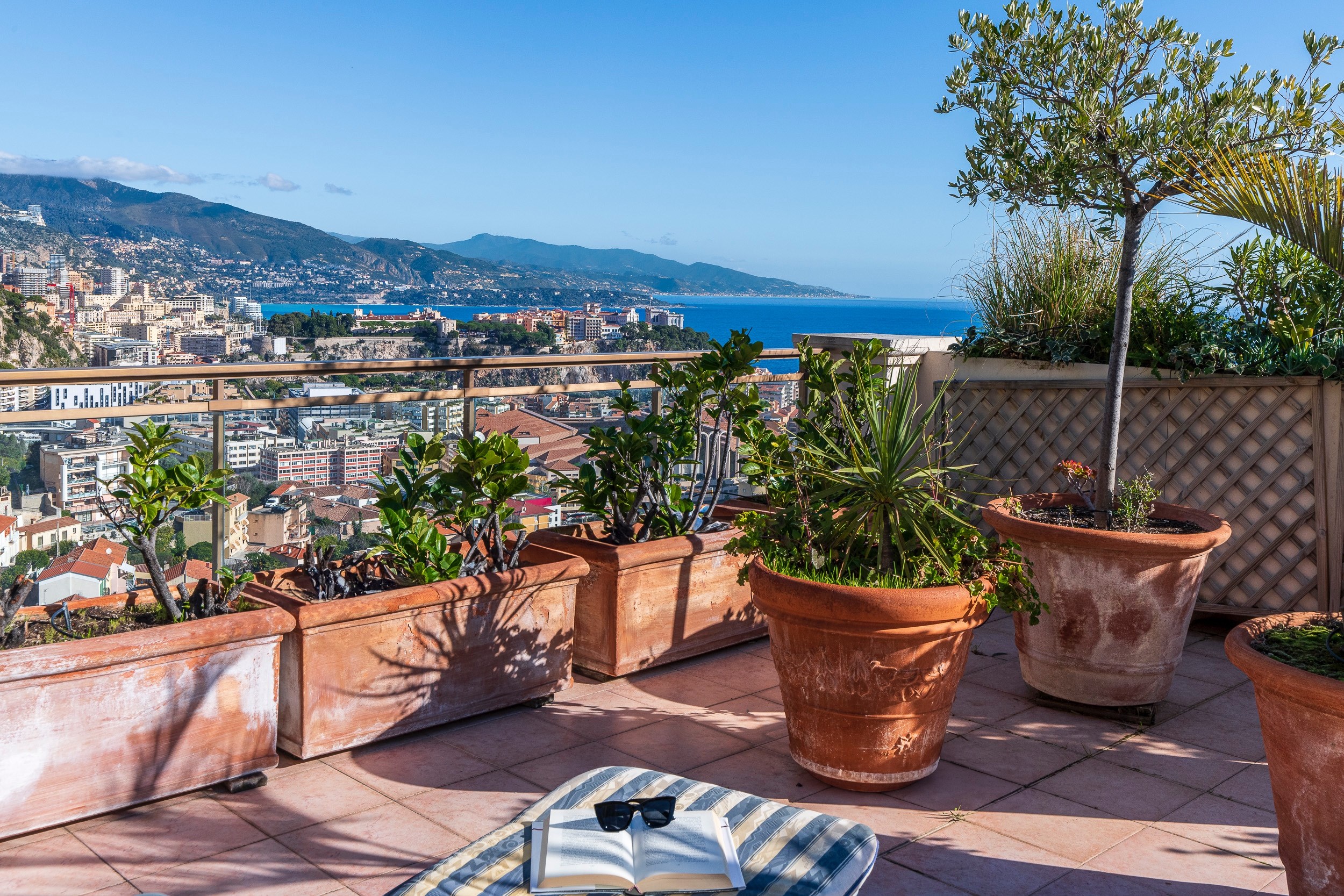  Exceptional duplex penthouse near Monaco with panoramic sea views - 物件實景