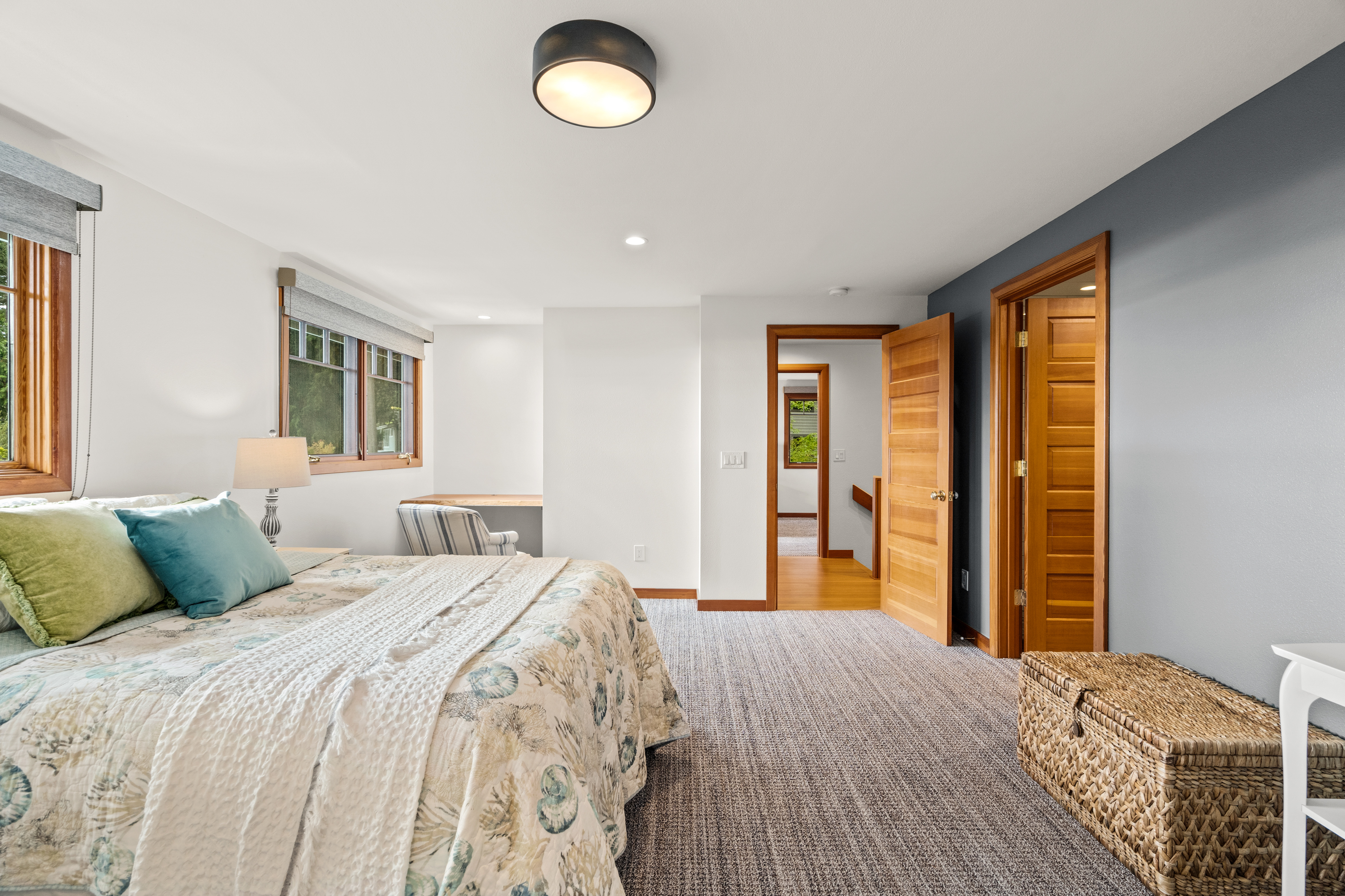  9796 NE Murden Cove Dr, Bainbridge Island, WA 98110 - 物件實景