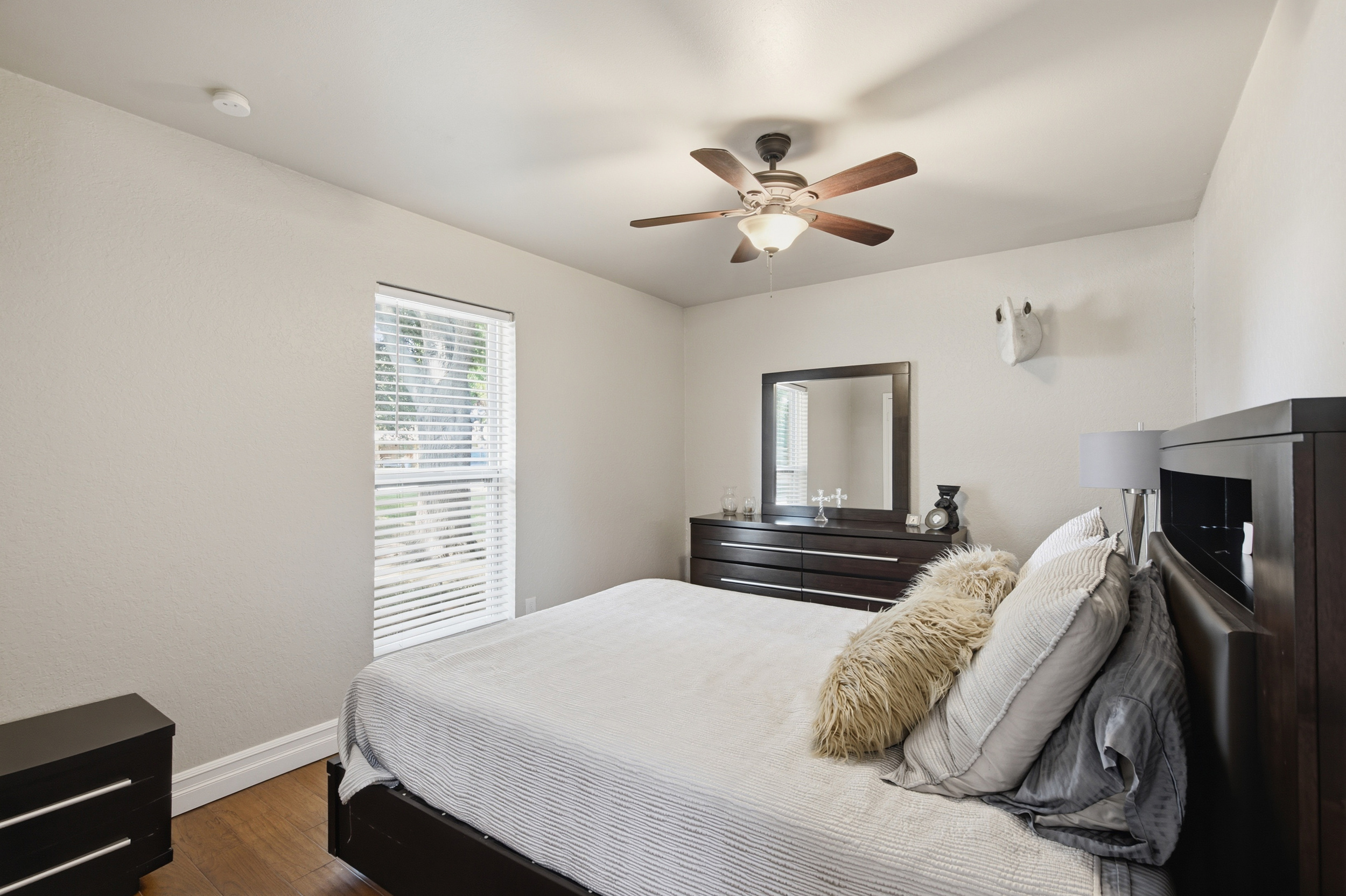  A Rare Opportunity to Live in Historic Downtown Grapevine - 物件實景