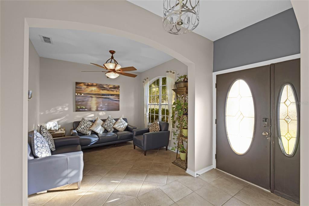 Oviedo, Florida, 32765, United States, 6 Bedrooms Bedrooms, ,5 BathroomsBathrooms,Residential,For Sale,1857503