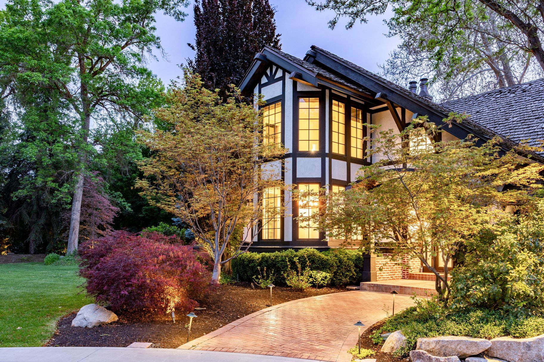  Stunning Tudor Estate in Premier Walker Lane Neighborhood - 物件實景