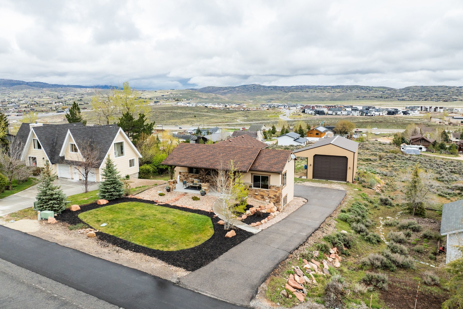  Impeccably Maintained Park City Home with Expansive Space & Sweeping Views - 物件實景