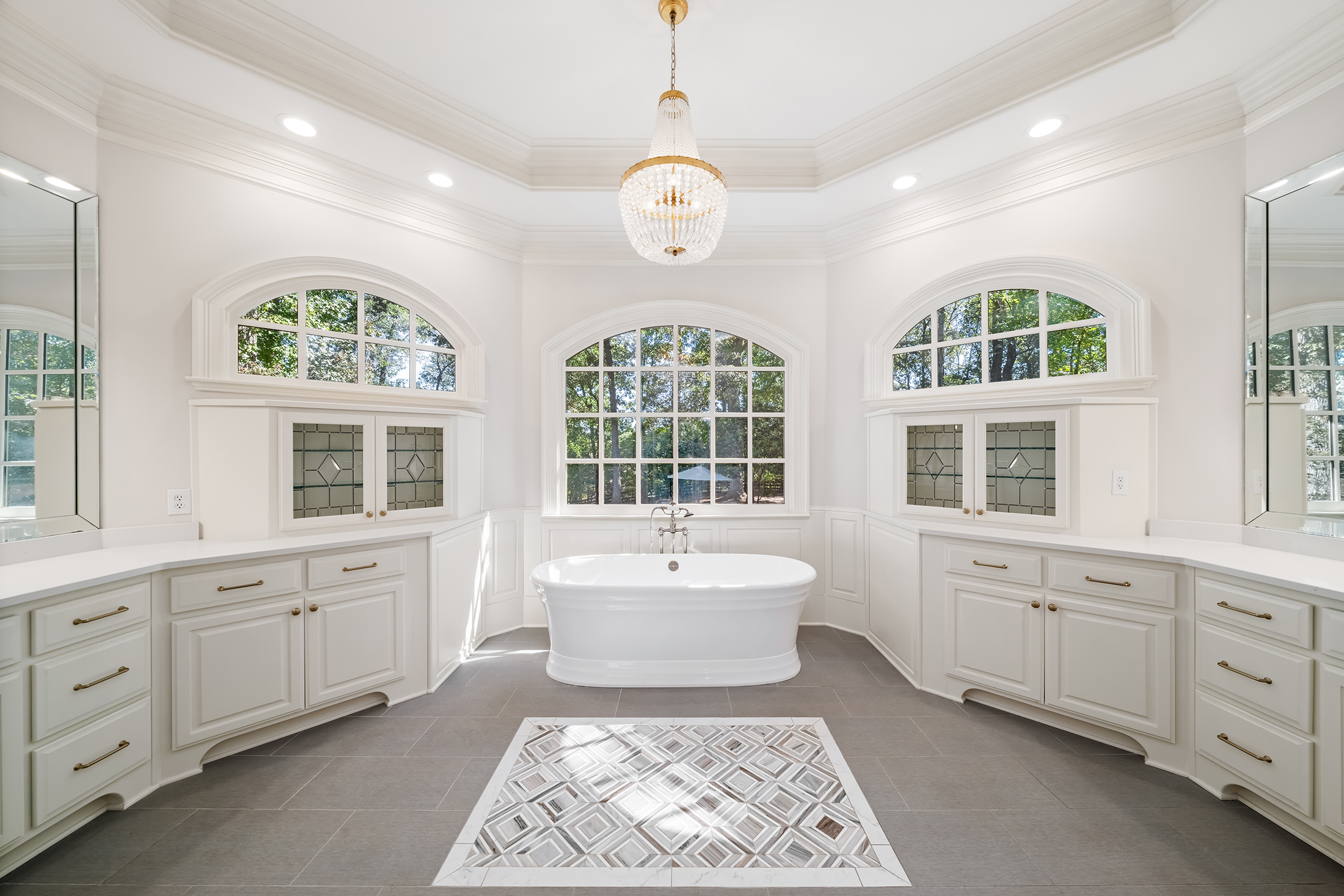  Located Within the Gated Greystone Farms Community in Milton - 物件實景