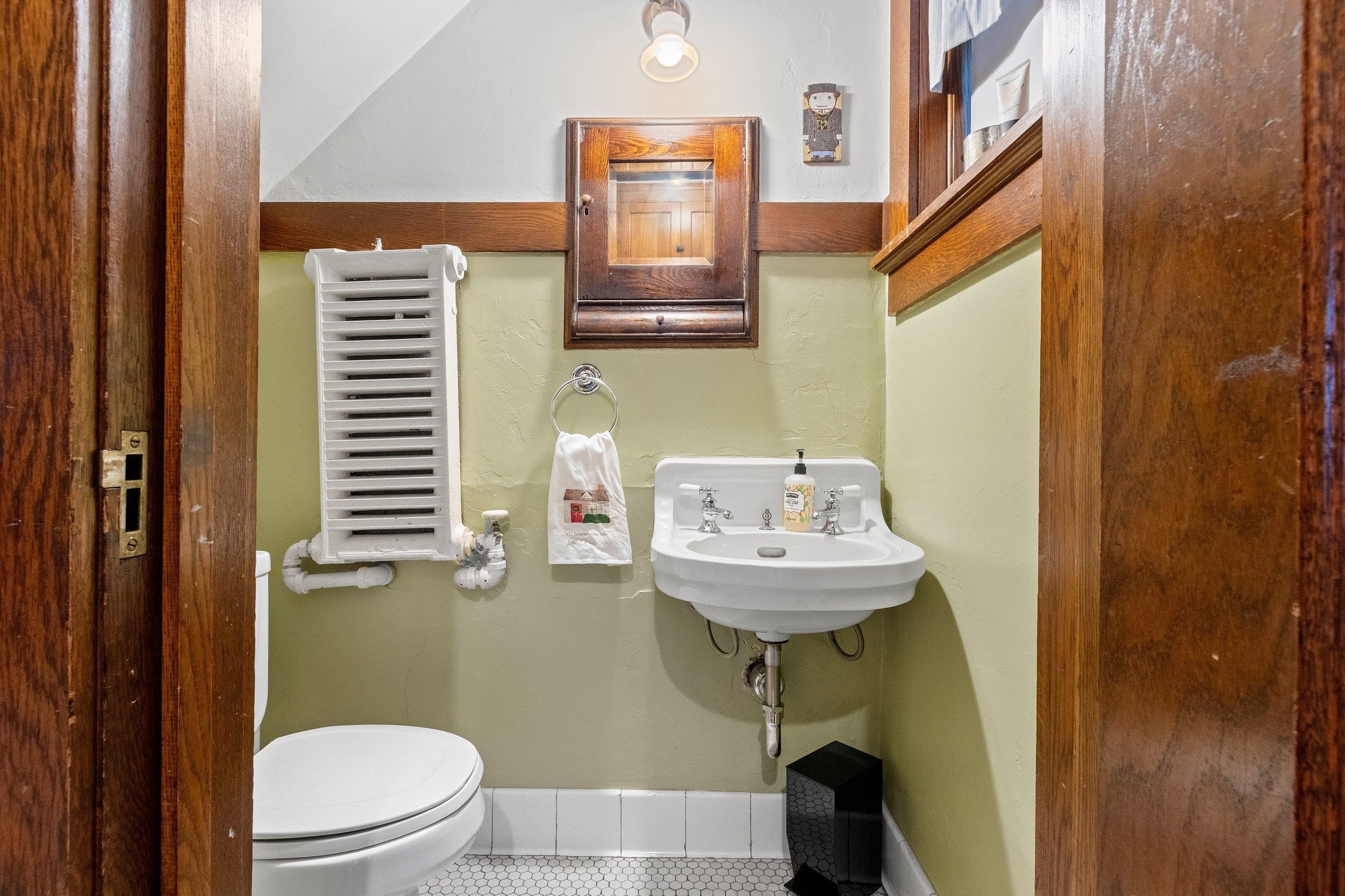 GREEN BAY, Wisconsin, 54301-3217, United States, 4 Bedrooms Bedrooms, ,3 BathroomsBathrooms,Residential,For Sale,1984503