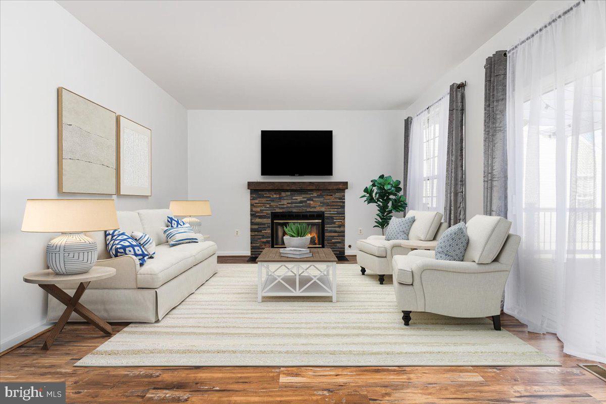 Round Hill, Virginia, 20141, United States, 4 Bedrooms Bedrooms, ,4 BathroomsBathrooms,Residential,For Sale,1987727