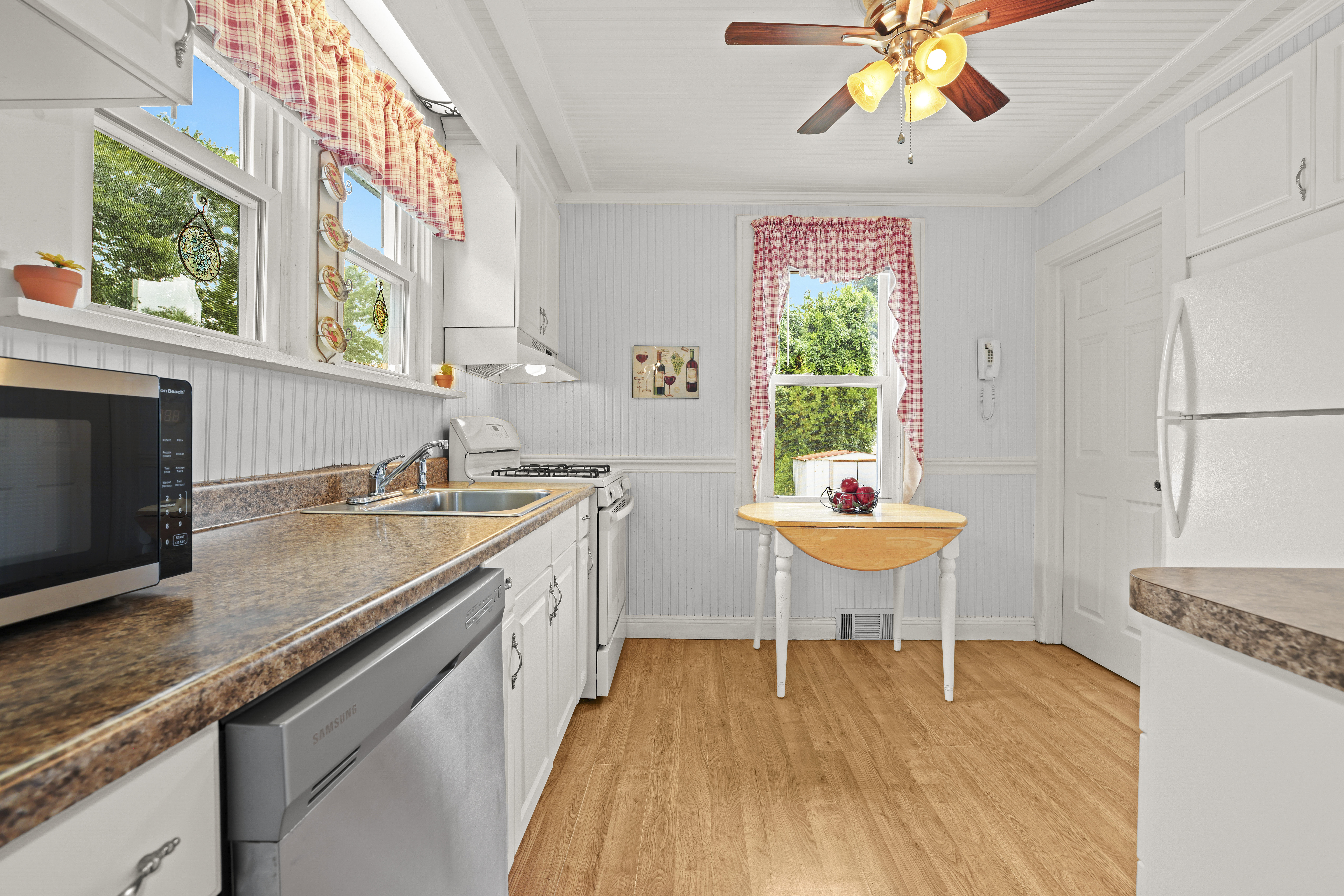 Pequannock, New Jersey, 07440, United States, 4 Bedrooms Bedrooms, ,2 BathroomsBathrooms,Residential,For Sale,1923115