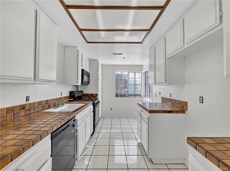 Gardena, California, 90248, United States, 2 Bedrooms Bedrooms, ,2 BathroomsBathrooms,Residential,For Sale,1998020