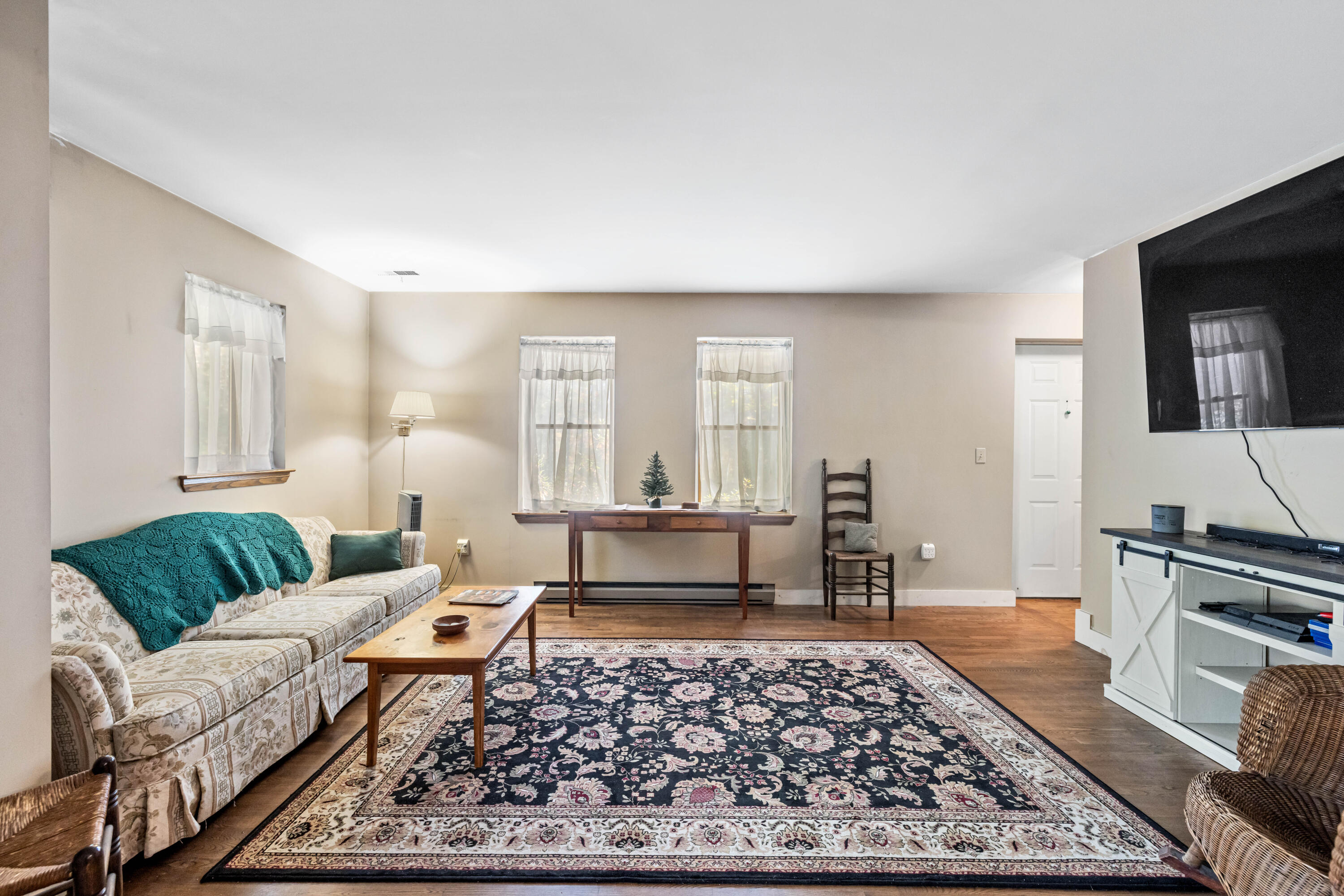 Buxton, Maine, 04093, United States, 4 Bedrooms Bedrooms, ,2 BathroomsBathrooms,Residential,For Sale,1970690