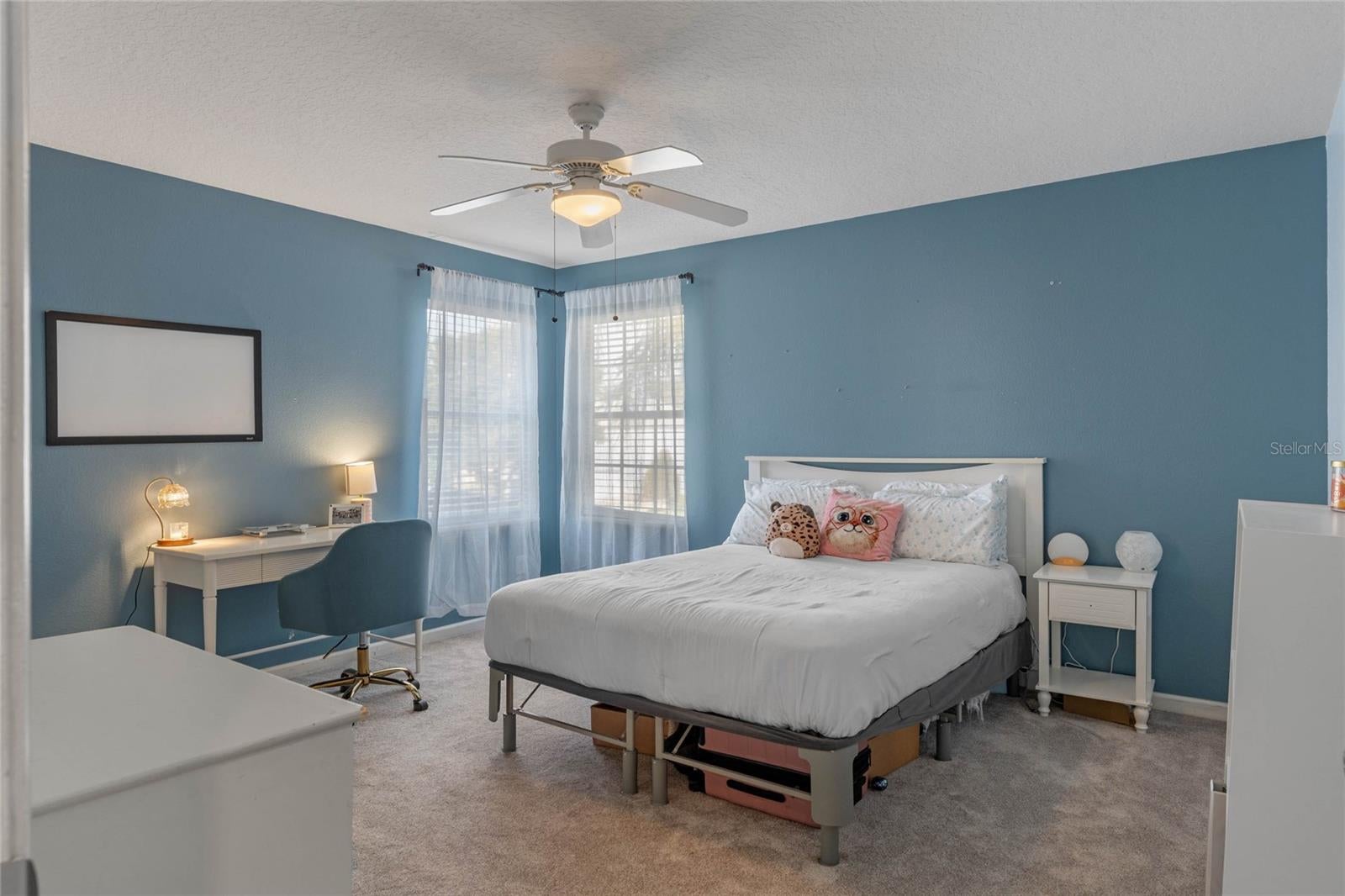 OVIEDO, Florida, 32765, United States, 5 Bedrooms Bedrooms, ,4 BathroomsBathrooms,Residential,For Sale,1980117