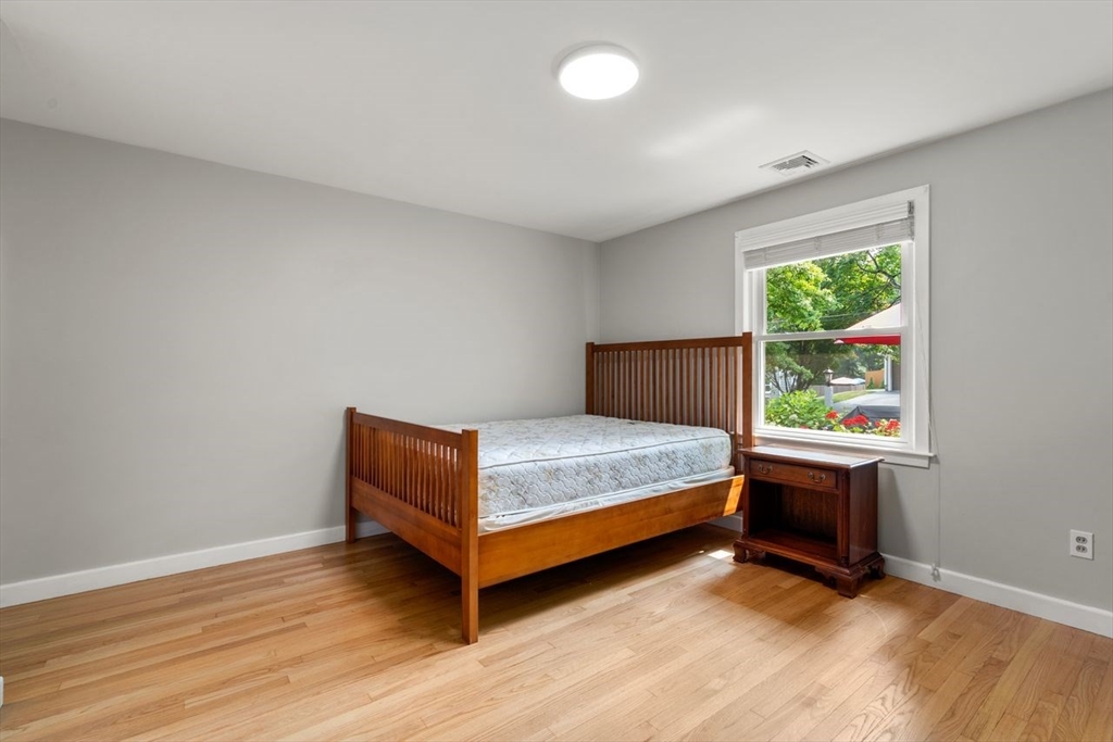 Chelmsford, Massachusetts, 01824, United States, 3 Bedrooms Bedrooms, ,2 BathroomsBathrooms,Residential,For Sale,1927111