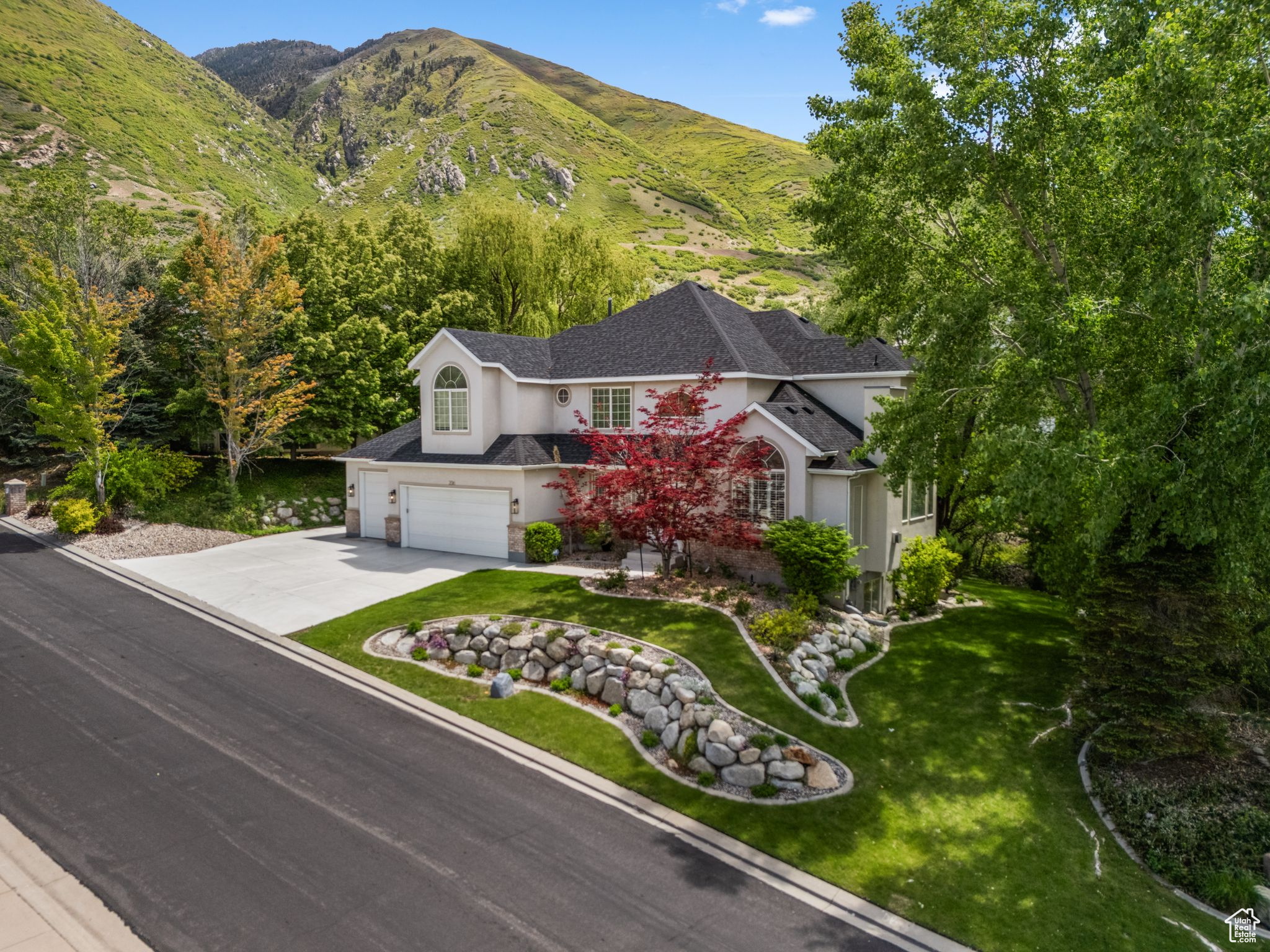 Draper, Utah, 84020, United States, 5 Bedrooms Bedrooms, ,3 BathroomsBathrooms,Residential,For Sale,1828225