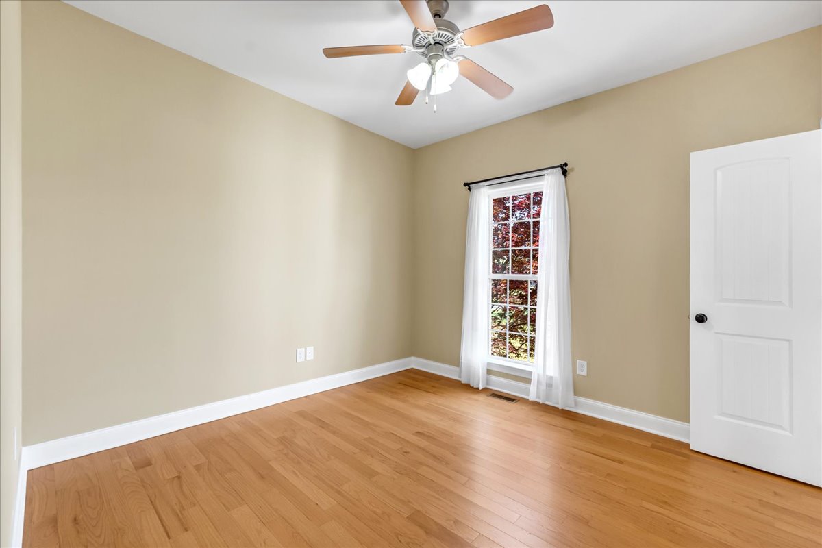 Decherd, Tennessee, 37324, United States, 4 Bedrooms Bedrooms, ,2 BathroomsBathrooms,Residential,For Sale,1870930