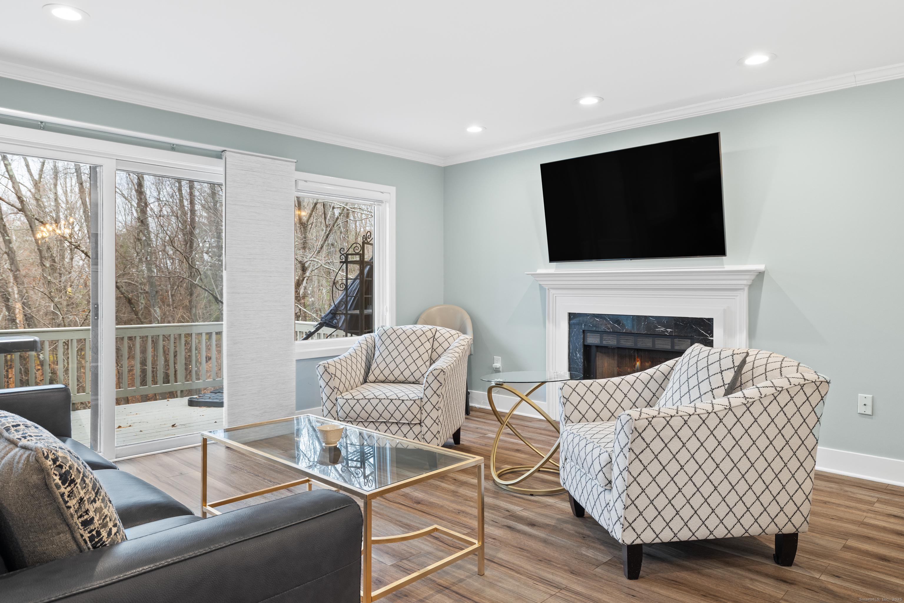 Avon, Connecticut, 06001, United States, 3 Bedrooms Bedrooms, ,4 BathroomsBathrooms,Residential,For Sale,1999811