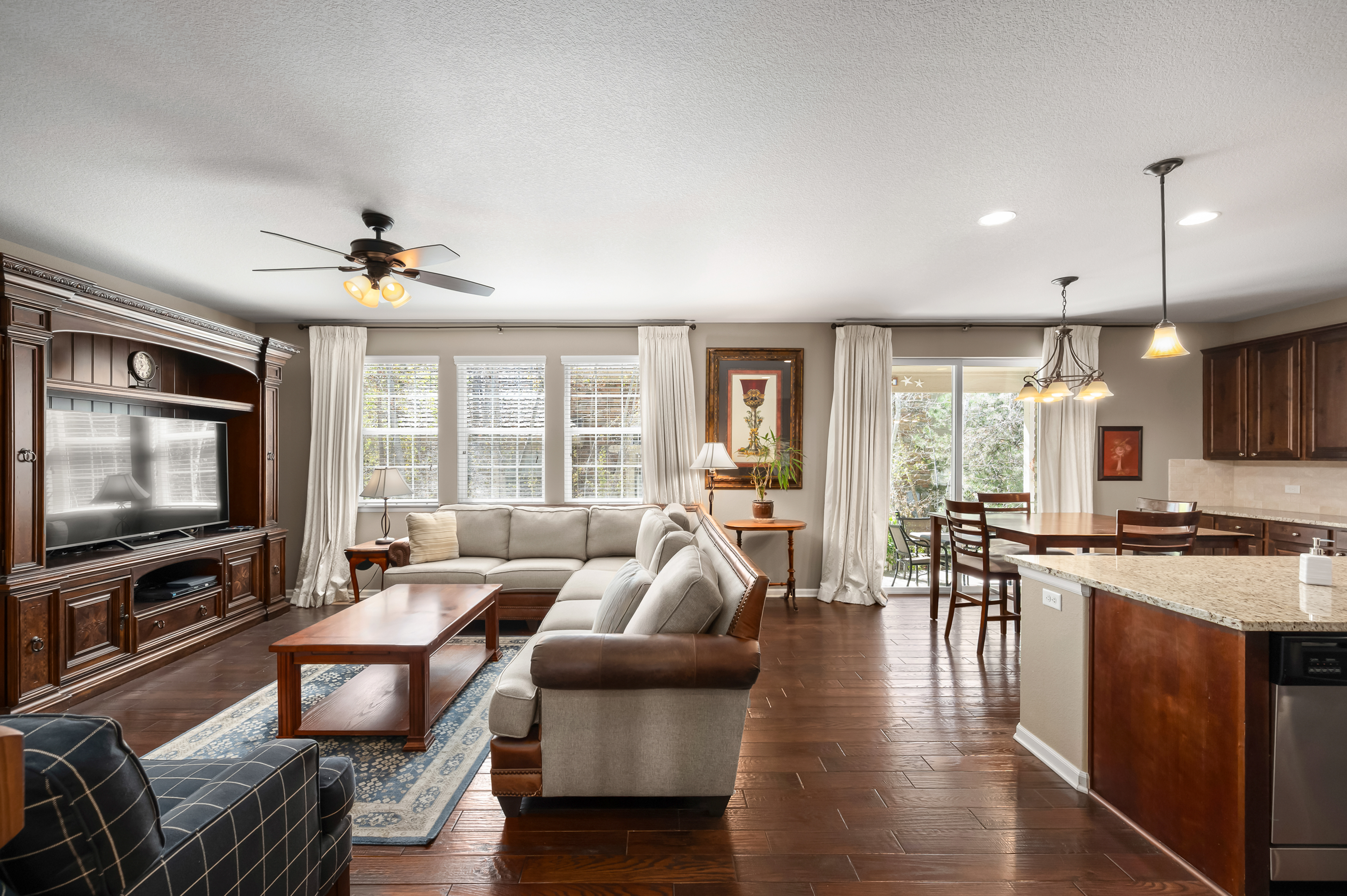  Fabulous Patio Home In Gated Community - 物件實景