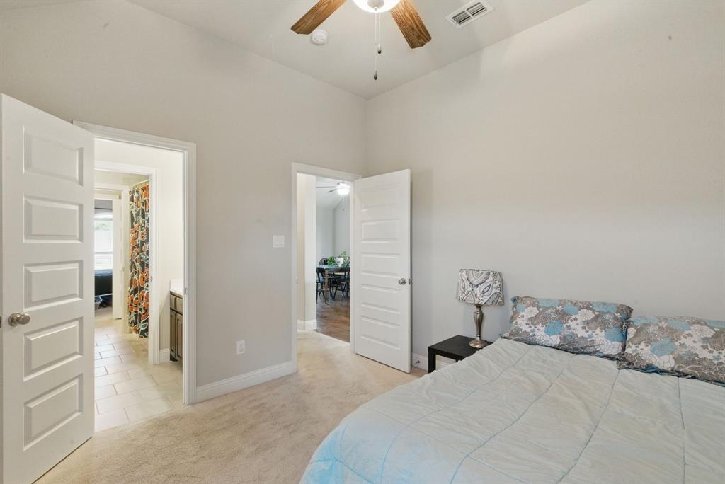 Weatherford, Texas, 76087, United States, 3 Bedrooms Bedrooms, ,3 BathroomsBathrooms,Residential,For Sale,1929986