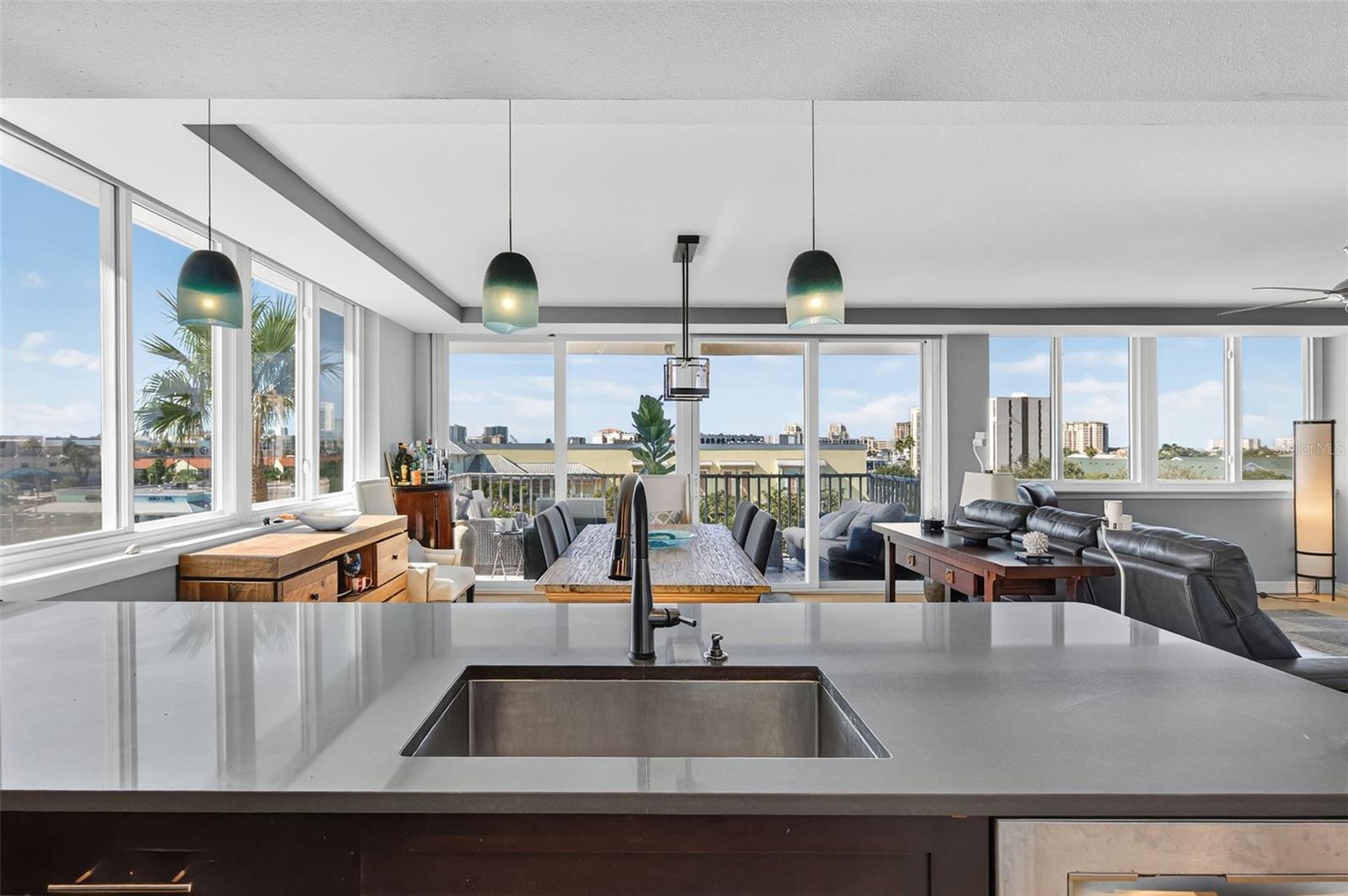 CLEARWATER BEACH, Florida, 33767, United States, 2 Bedrooms Bedrooms, ,2 BathroomsBathrooms,Residential,For Sale,1998949