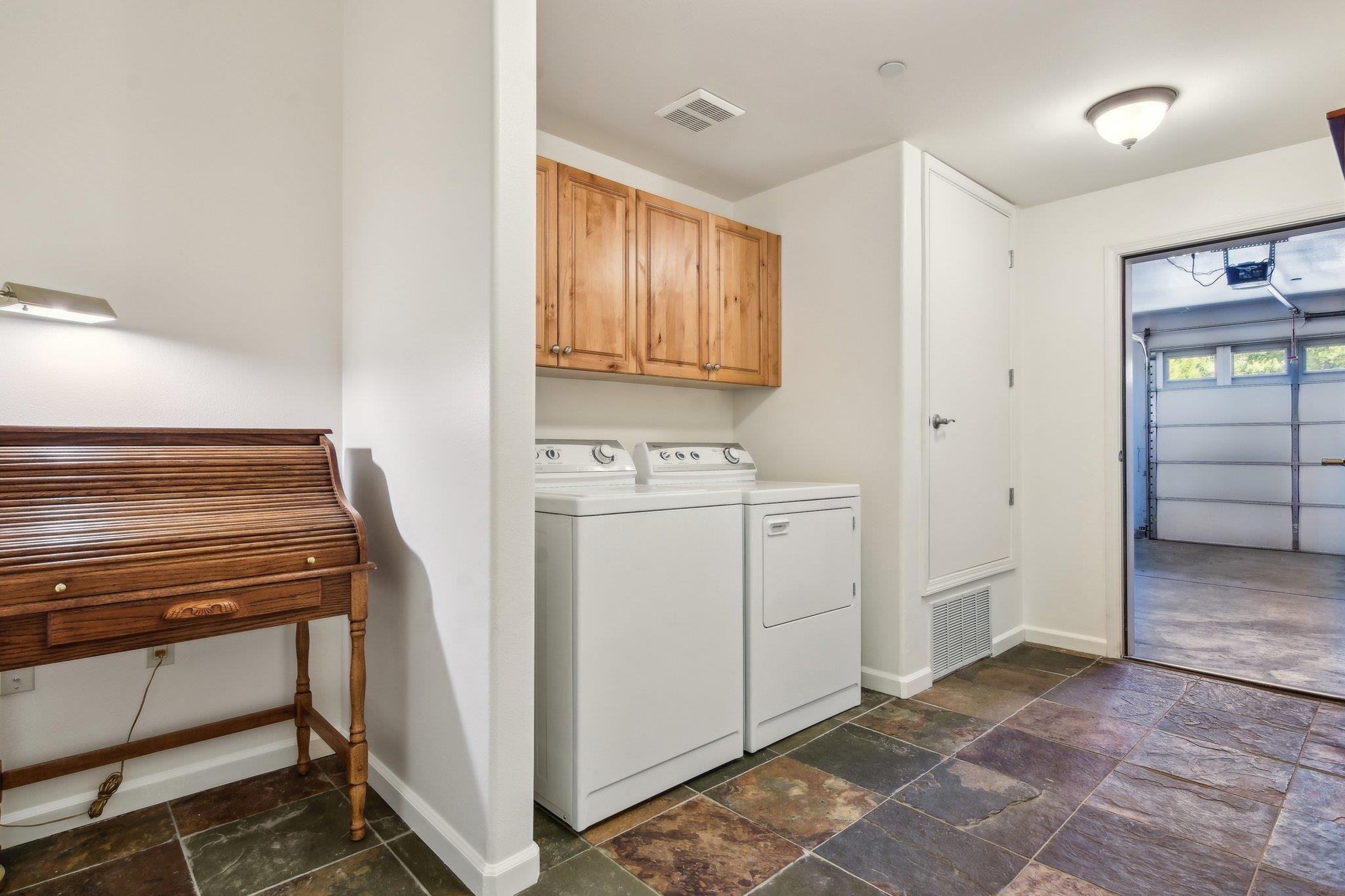 Truckee, California, 96161, United States, 2 Bedrooms Bedrooms, ,2 BathroomsBathrooms,Residential,For Sale,1838183