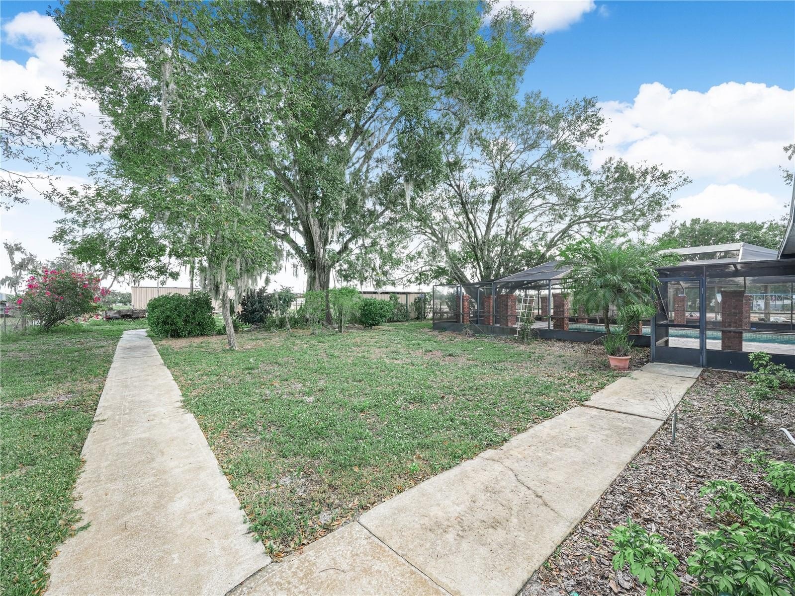 FROSTPROOF, Florida, 33843, United States, 6 Bedrooms Bedrooms, ,3 BathroomsBathrooms,Residential,For Sale,2006124