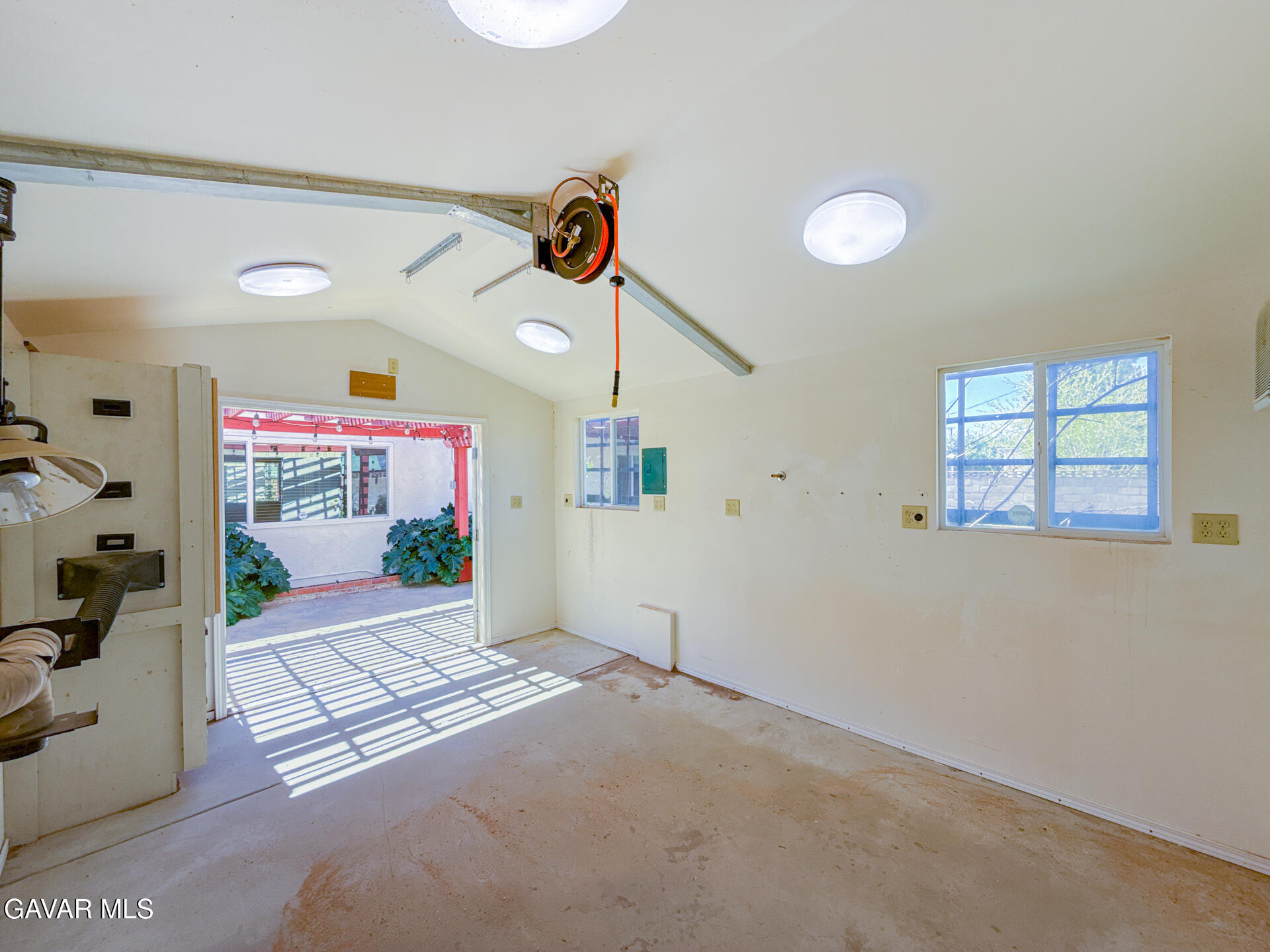 Palmdale, California, 93550, United States, 4 Bedrooms Bedrooms, ,2 BathroomsBathrooms,Residential,For Sale,2028325