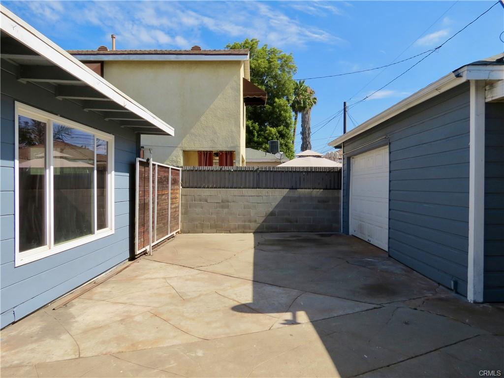 Los Angeles, California, 90022, United States, 2 Bedrooms Bedrooms, ,1 BathroomBathrooms,Residential,For Sale,1931811