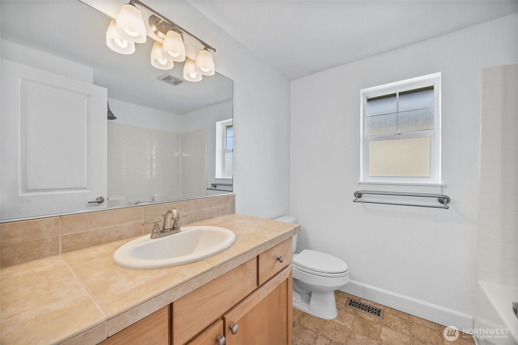 Seattle, Washington, 98106, United States, 2 Bedrooms Bedrooms, ,2 BathroomsBathrooms,Residential,For Sale,1991706