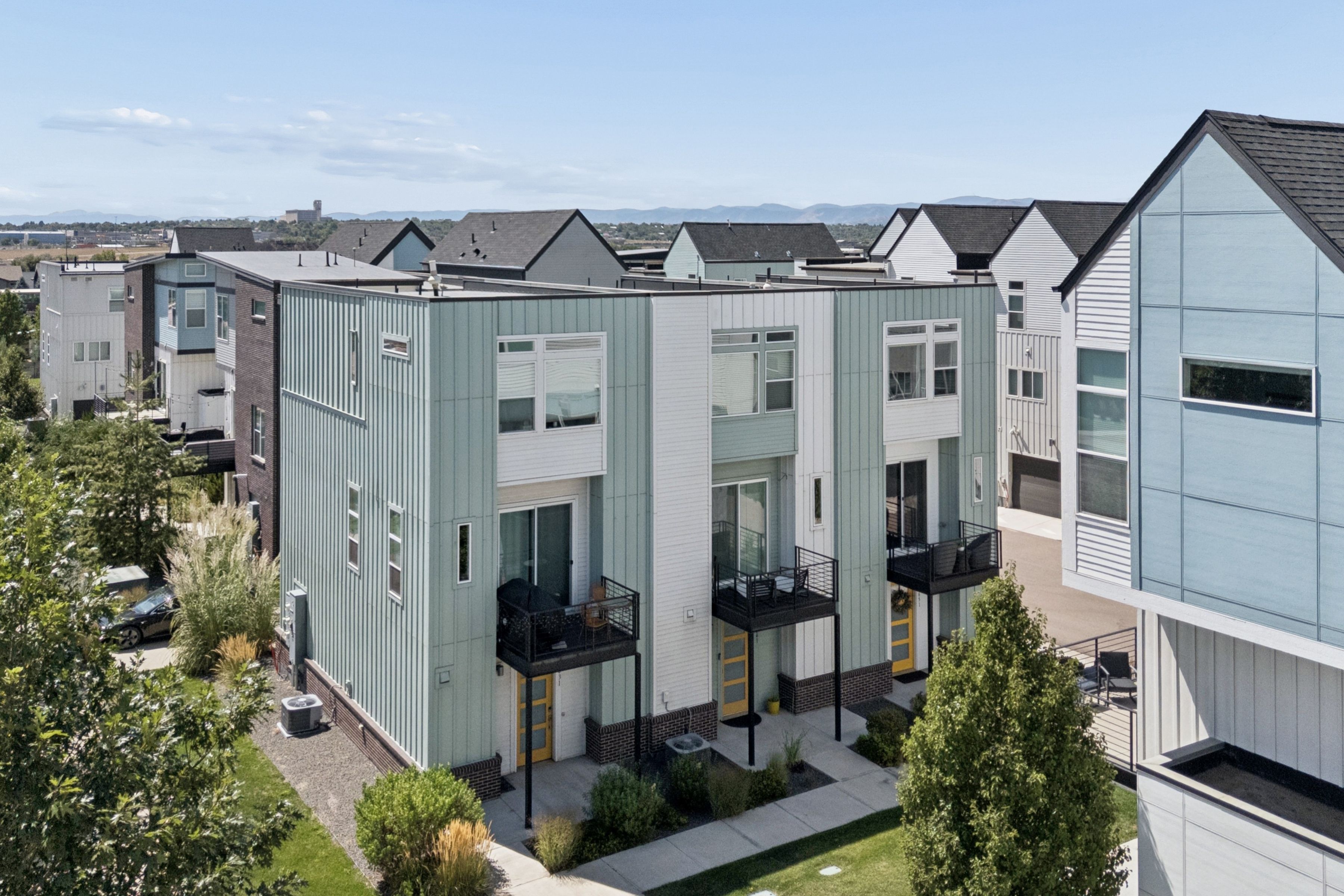  Beautiful Townhome In The Highly Desirable Midtown At Clear Creek Neighborhood - 物件實景