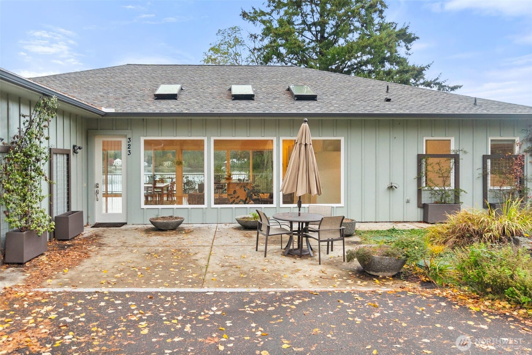 Shelton, Washington, 98584, United States, 3 Bedrooms Bedrooms, ,2 BathroomsBathrooms,Residential,For Sale,1992826