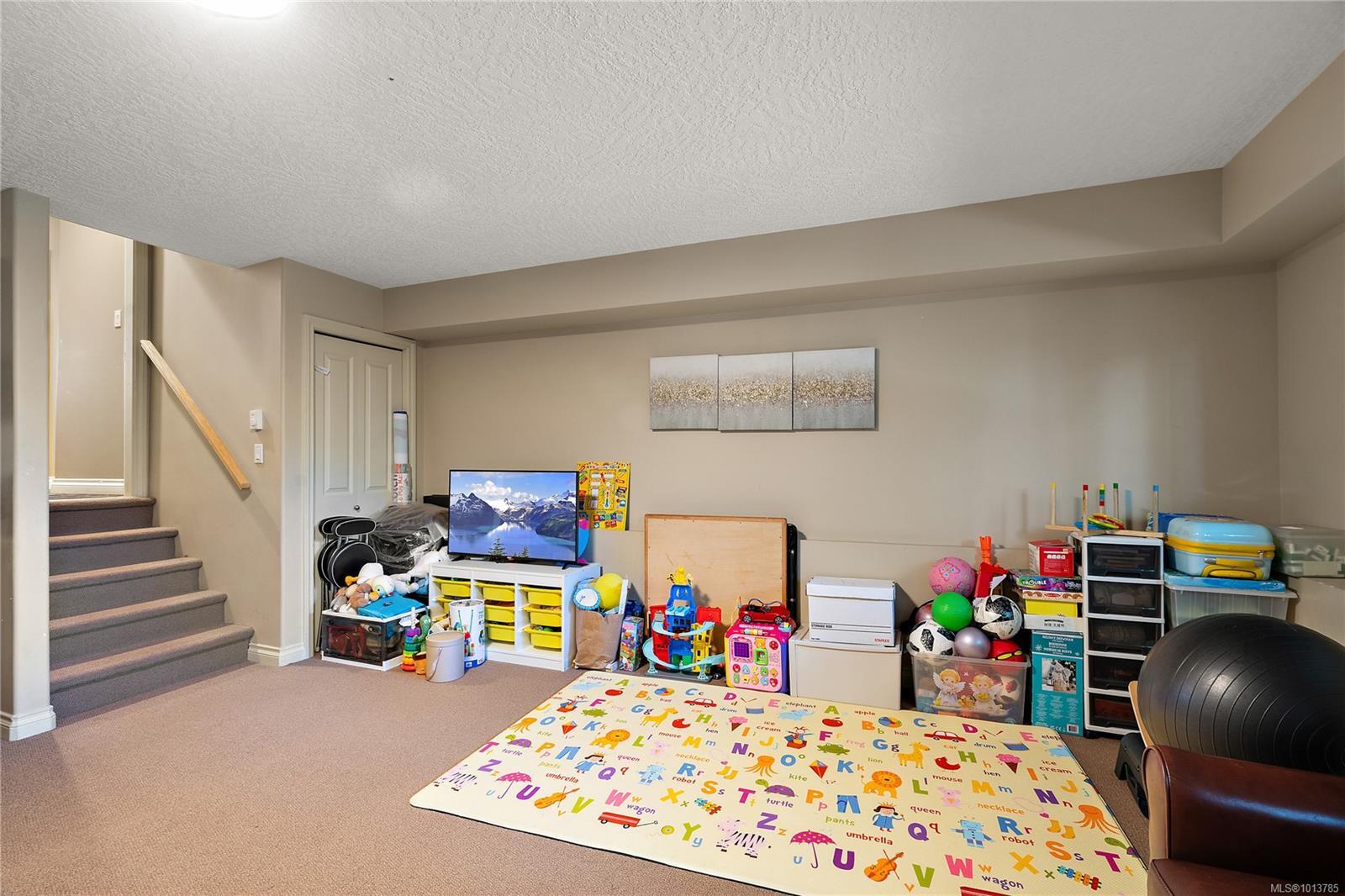 VICTORIA, British Columbia, V8T 0A3, CA, 3 Bedrooms Bedrooms, ,Residential,For Sale,1950052