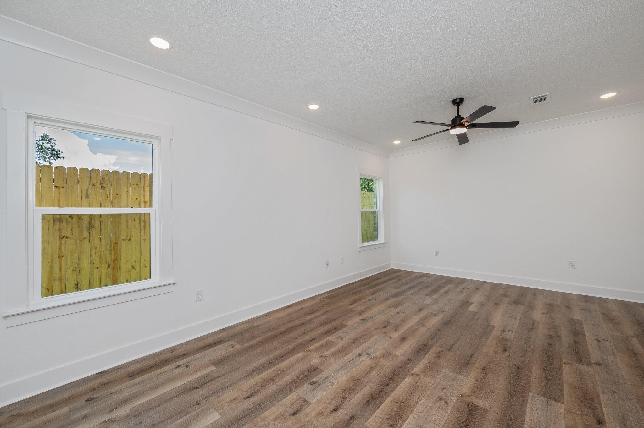 Fort Walton Beach, Florida, 32548, United States, 6 Bedrooms Bedrooms, ,3 BathroomsBathrooms,Residential,For Sale,1890001