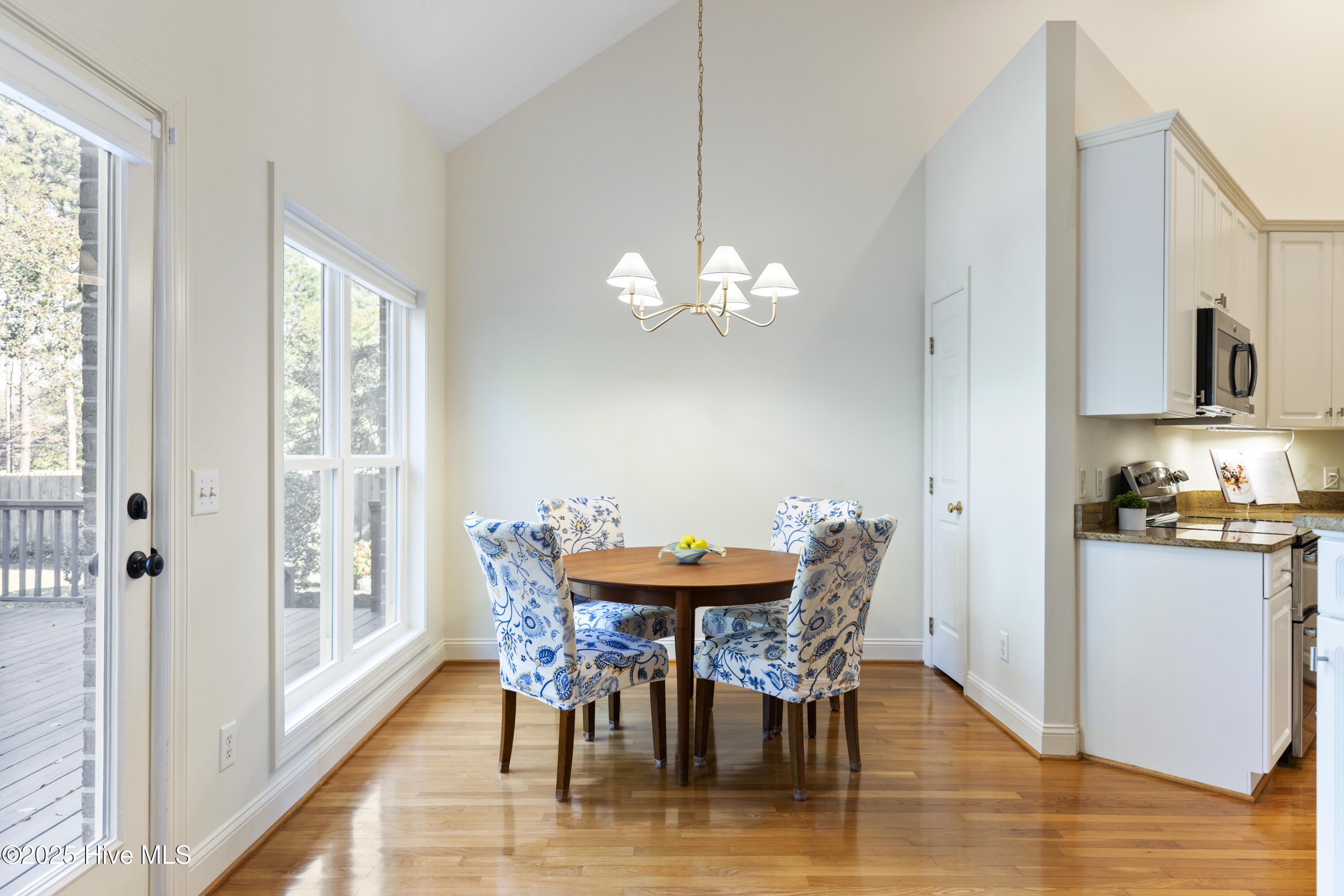 Wilmington, North Carolina, 28409, United States, 4 Bedrooms Bedrooms, ,4 BathroomsBathrooms,Residential,For Sale,1991062