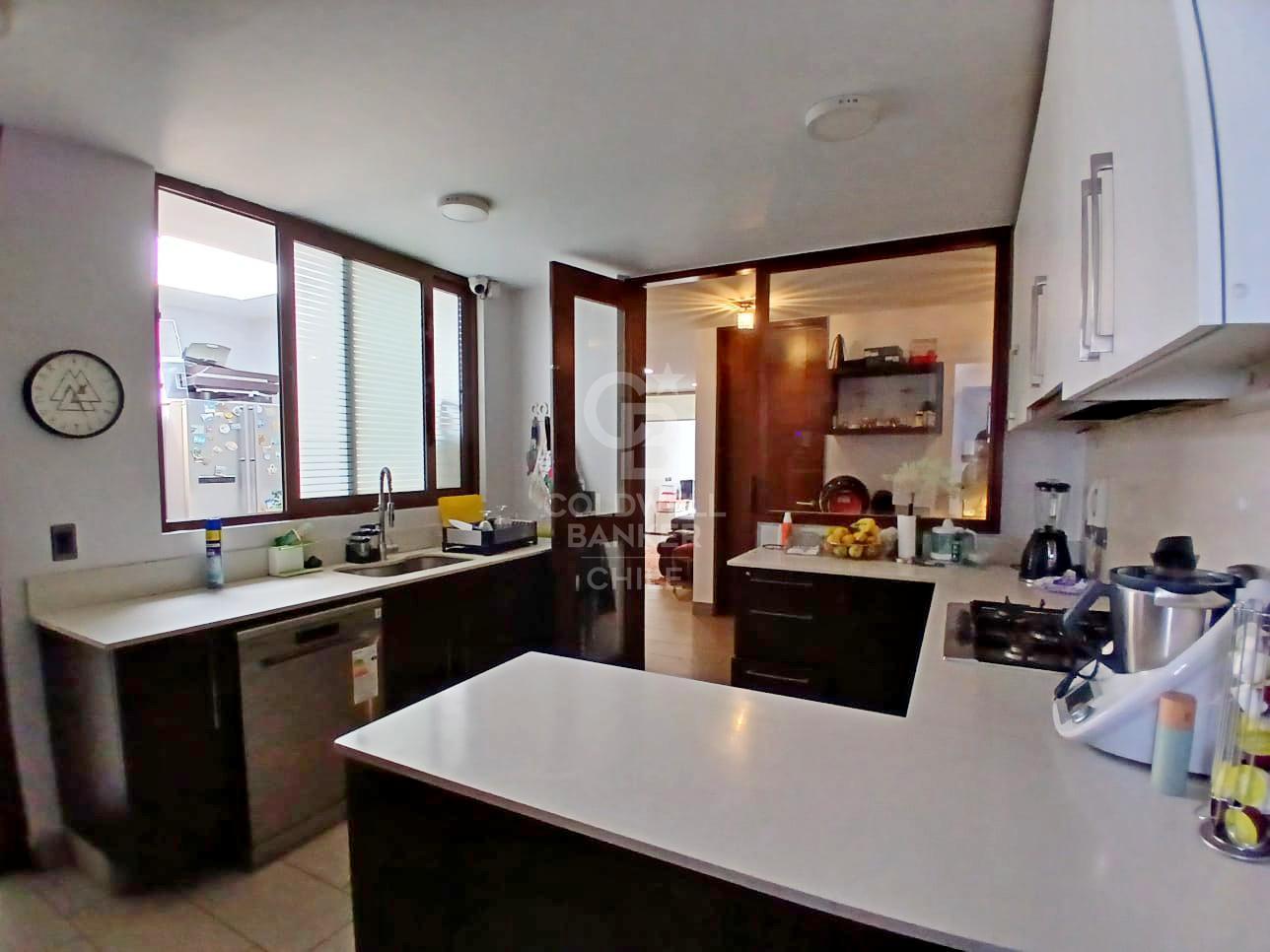 Lo Barnechea, Chile, 6 Bedrooms Bedrooms, ,5 BathroomsBathrooms,Residential,For Sale,1849912
