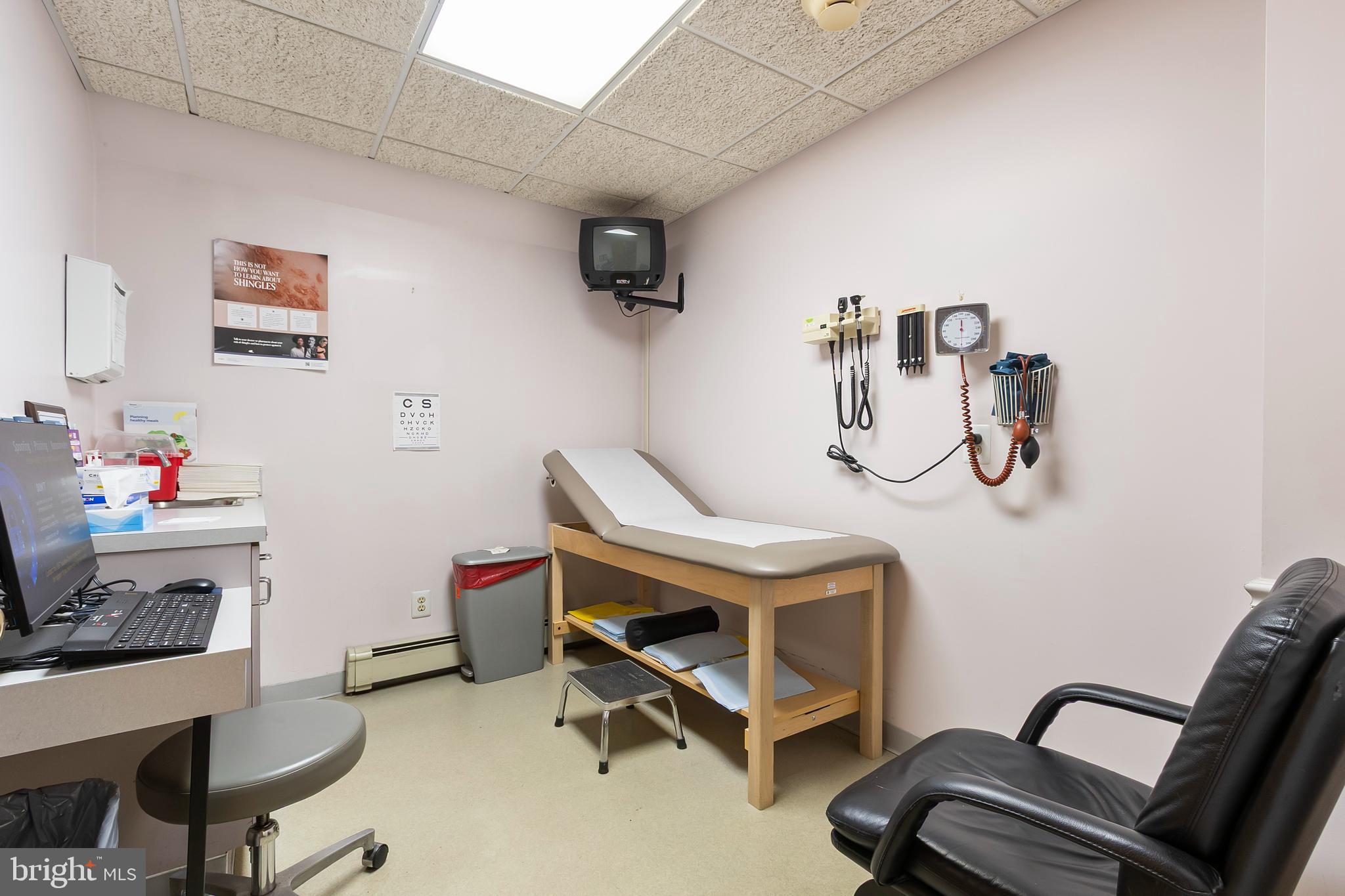 PHILADELPHIA, Pennsylvania, 19148, United States, 6 Bedrooms Bedrooms, ,Residential,For Sale,1990200