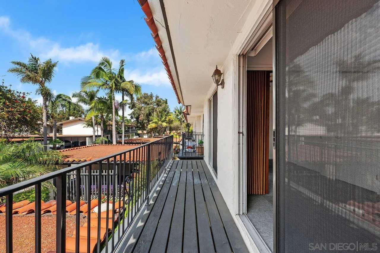 San Diego, California, 92110, United States, 4 Bedrooms Bedrooms, ,3 BathroomsBathrooms,Residential,For Sale,1940951