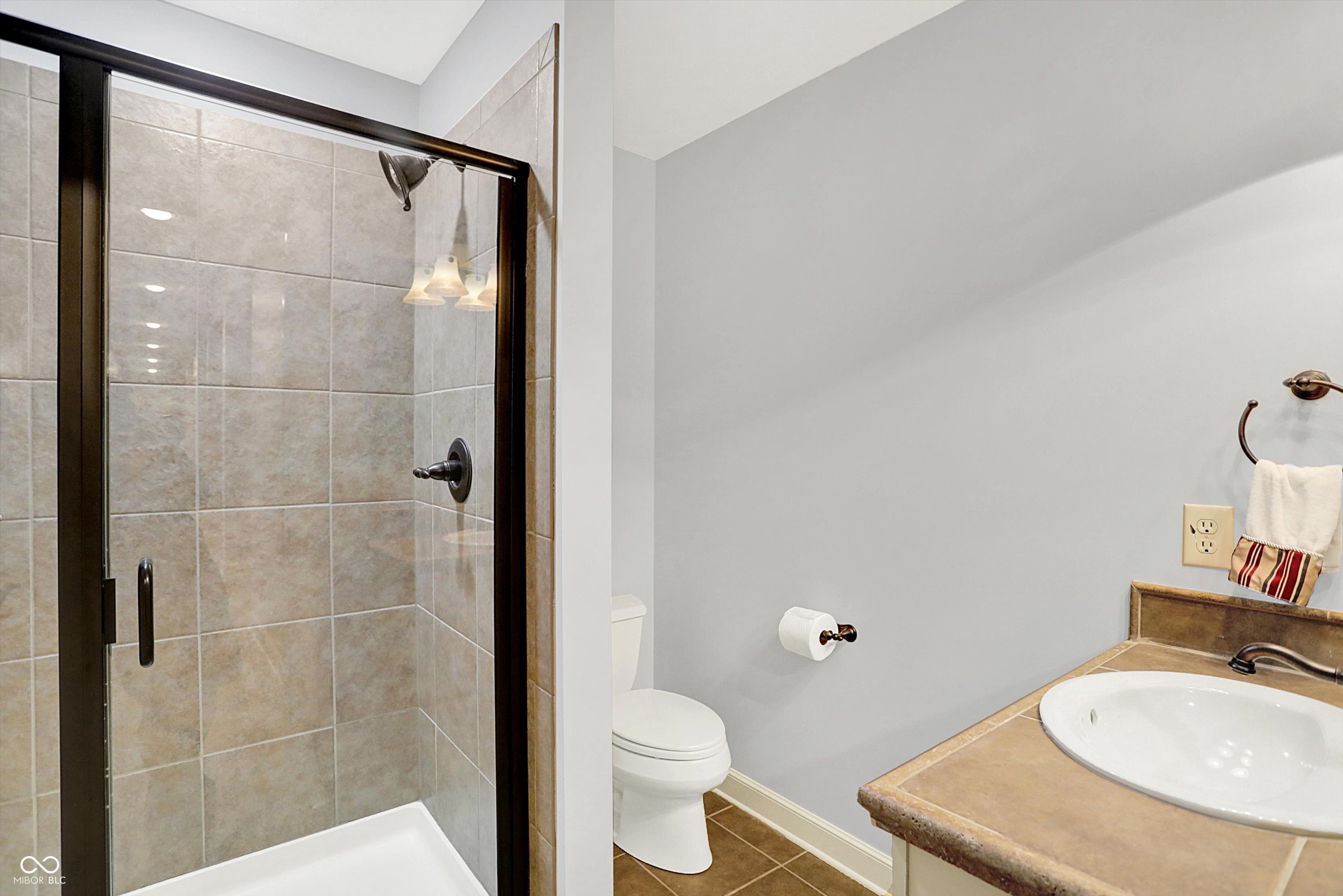 Zionsville, Indiana, 46077, United States, 4 Bedrooms Bedrooms, ,6 BathroomsBathrooms,Residential,For Sale,1978163