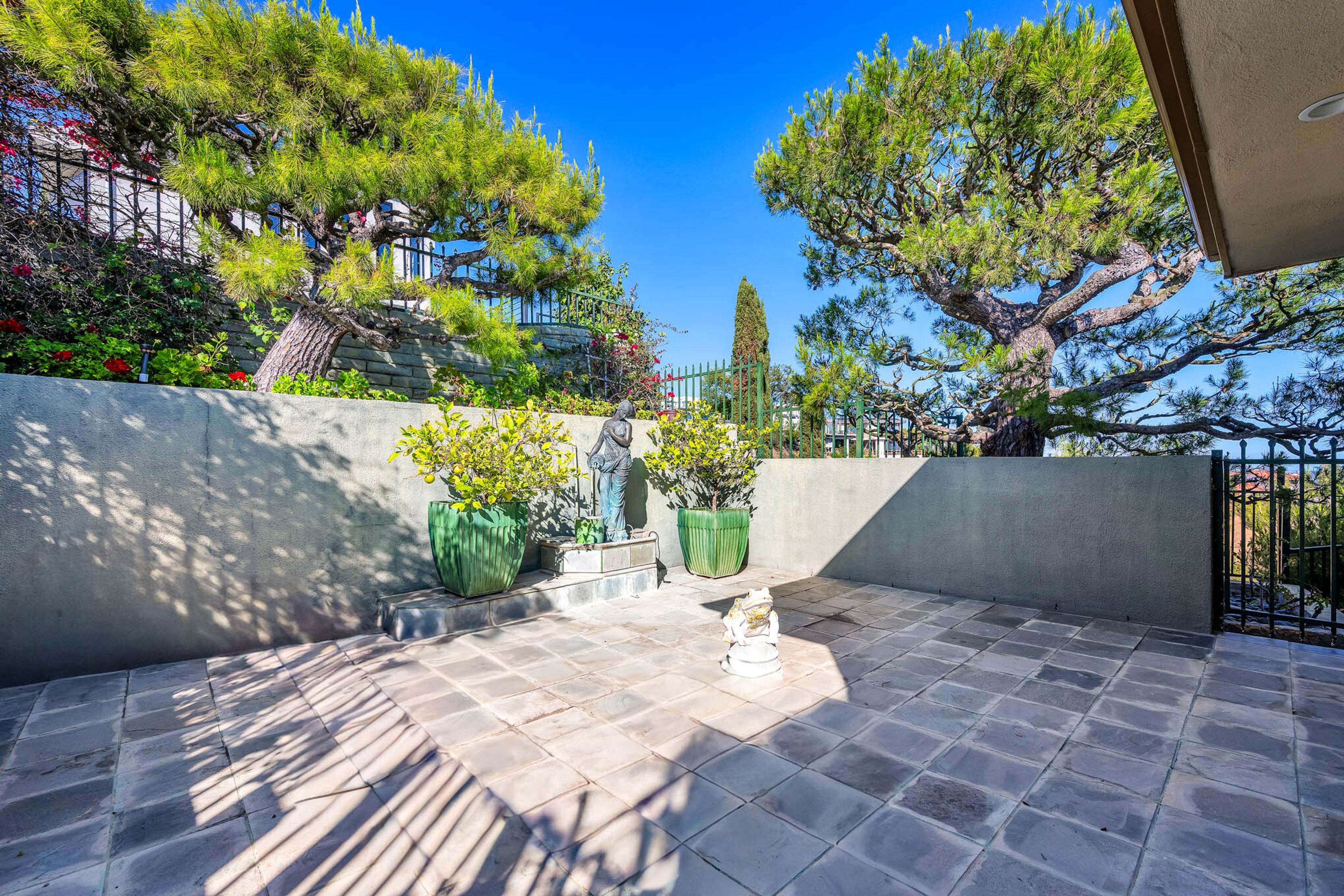  10924 Savona Rd - 物件實景