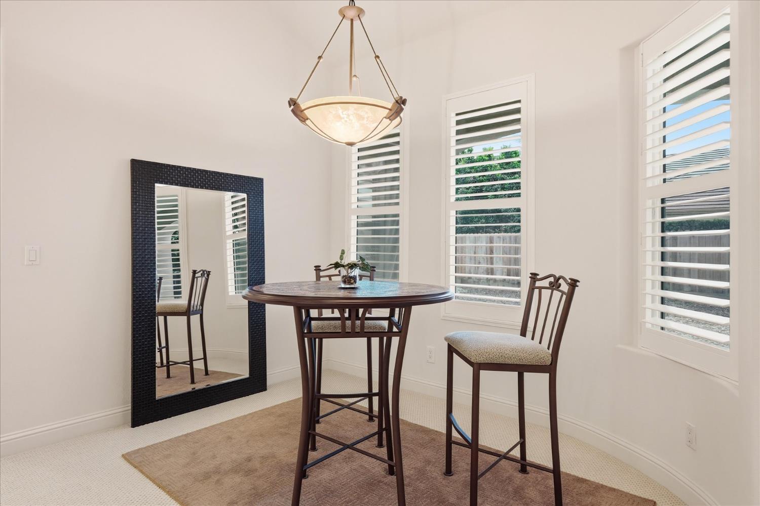 Clovis, California, 93619, United States, 3 Bedrooms Bedrooms, ,2 BathroomsBathrooms,Residential,For Sale,2005966