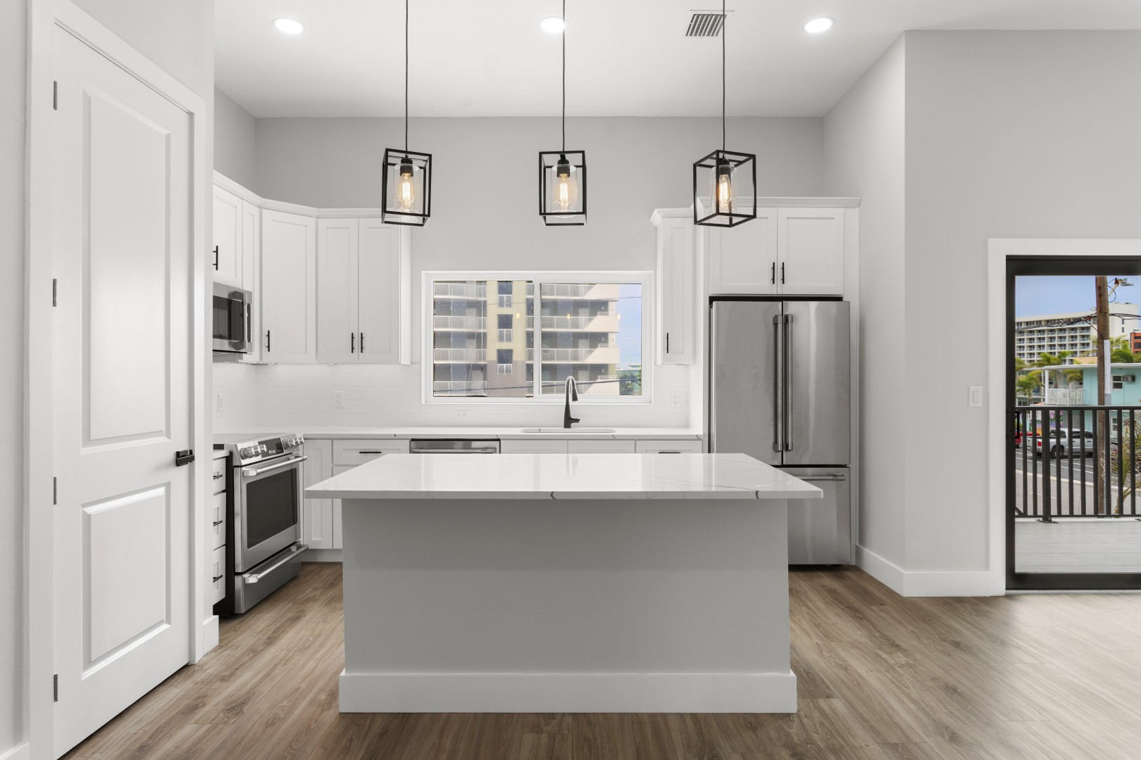 Treasure Island, Florida, 33706, United States, 5 Bedrooms Bedrooms, ,4 BathroomsBathrooms,Residential,For Sale,1887391