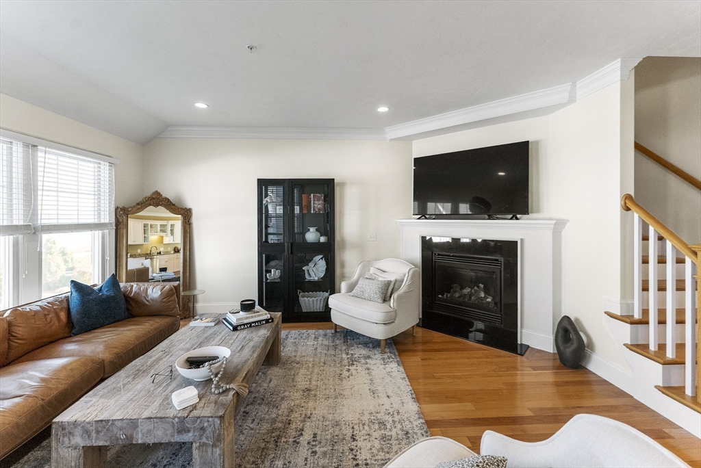 Plymouth, Massachusetts, 02360, United States, 2 Bedrooms Bedrooms, ,3 BathroomsBathrooms,Residential,For Sale,1999715