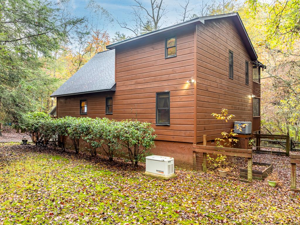 Ellijay, Georgia, 30540, United States, 3 Bedrooms Bedrooms, ,2 BathroomsBathrooms,Residential,For Sale,1972067