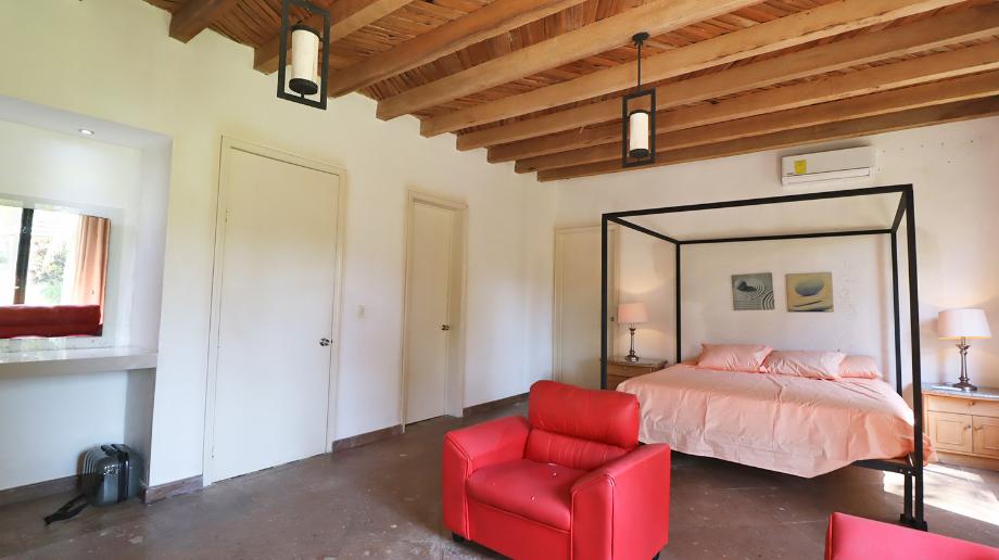 Lázaro Cárdenas, Michoacán, 60982, Mexico, 4 Bedrooms Bedrooms, ,4 BathroomsBathrooms,Residential,For Sale,1728978