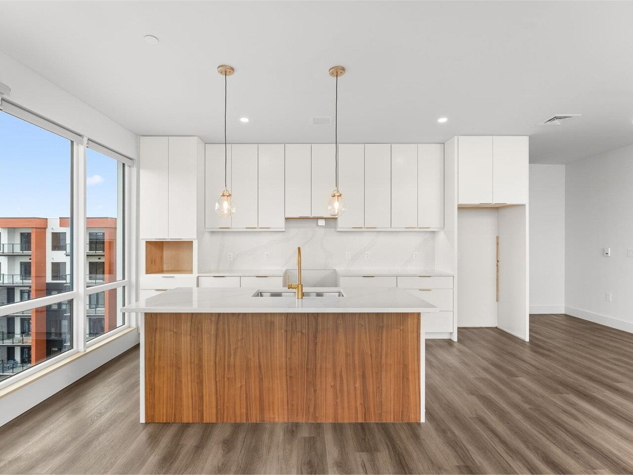 Burlington, Vermont, 05401, United States, 2 Bedrooms Bedrooms, ,1 BathroomBathrooms,Residential,For Sale,1777939