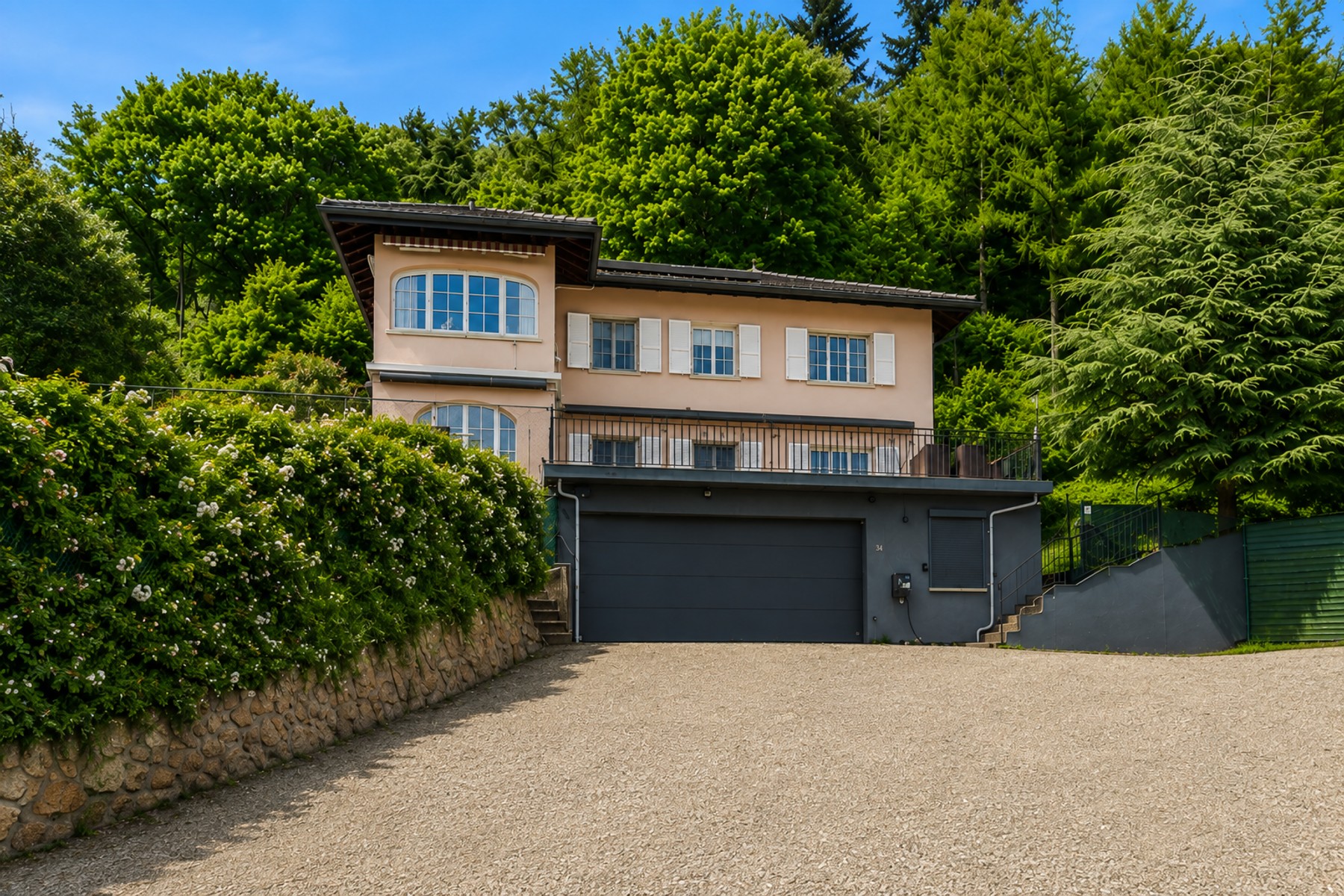  EXCLUSIVE: STUNNING VILLA WITH CHARACTER - 物件實景