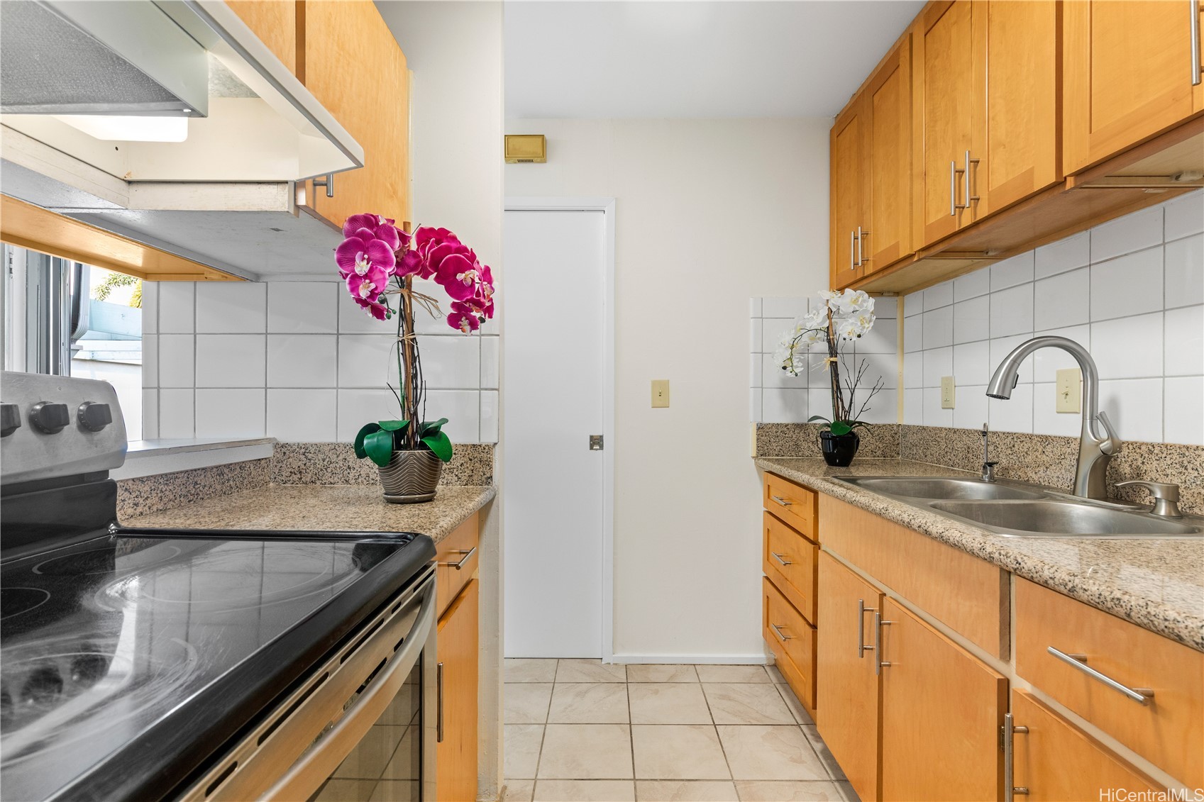 Mililani, Hawaii, 96789, United States, 3 Bedrooms Bedrooms, ,3 BathroomsBathrooms,Residential,For Sale,1911059