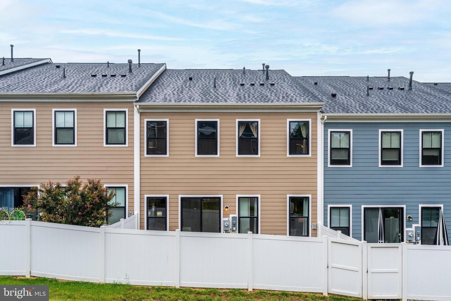 Leesburg, Virginia, 20176, United States, 3 Bedrooms Bedrooms, ,3 BathroomsBathrooms,Residential,For Sale,1917897
