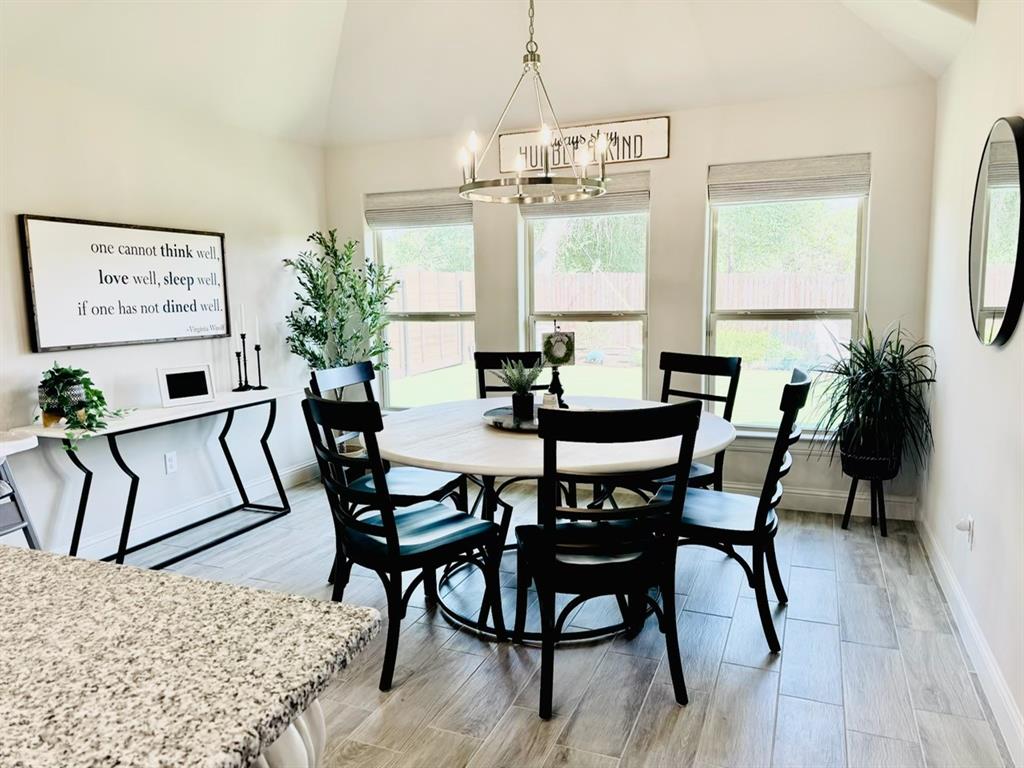 Granbury, Texas, 76049, United States, 4 Bedrooms Bedrooms, ,2 BathroomsBathrooms,Residential,For Sale,1983428